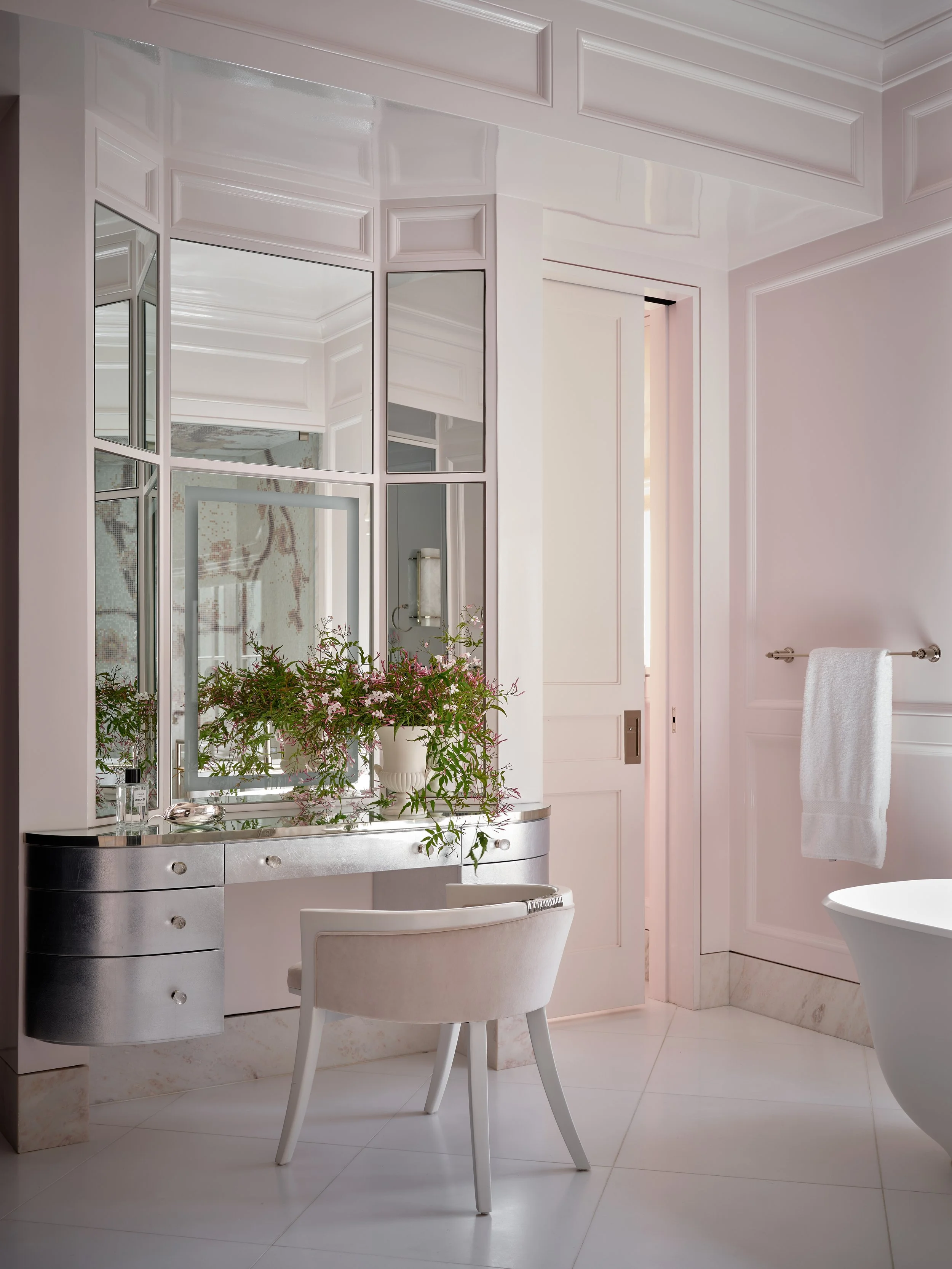 33-Her Bath.jpg