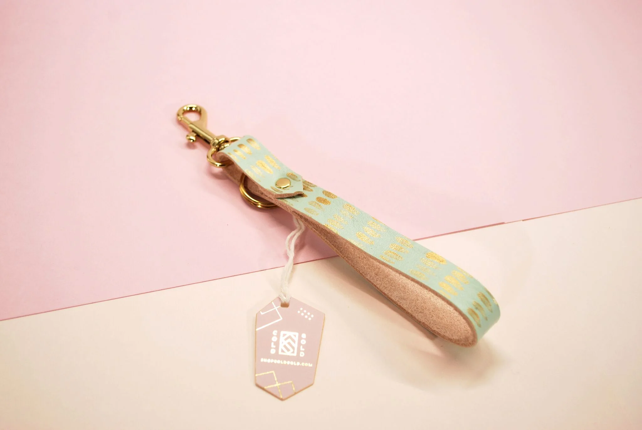 Mint_Gold_Keychain_022_preview.jpg