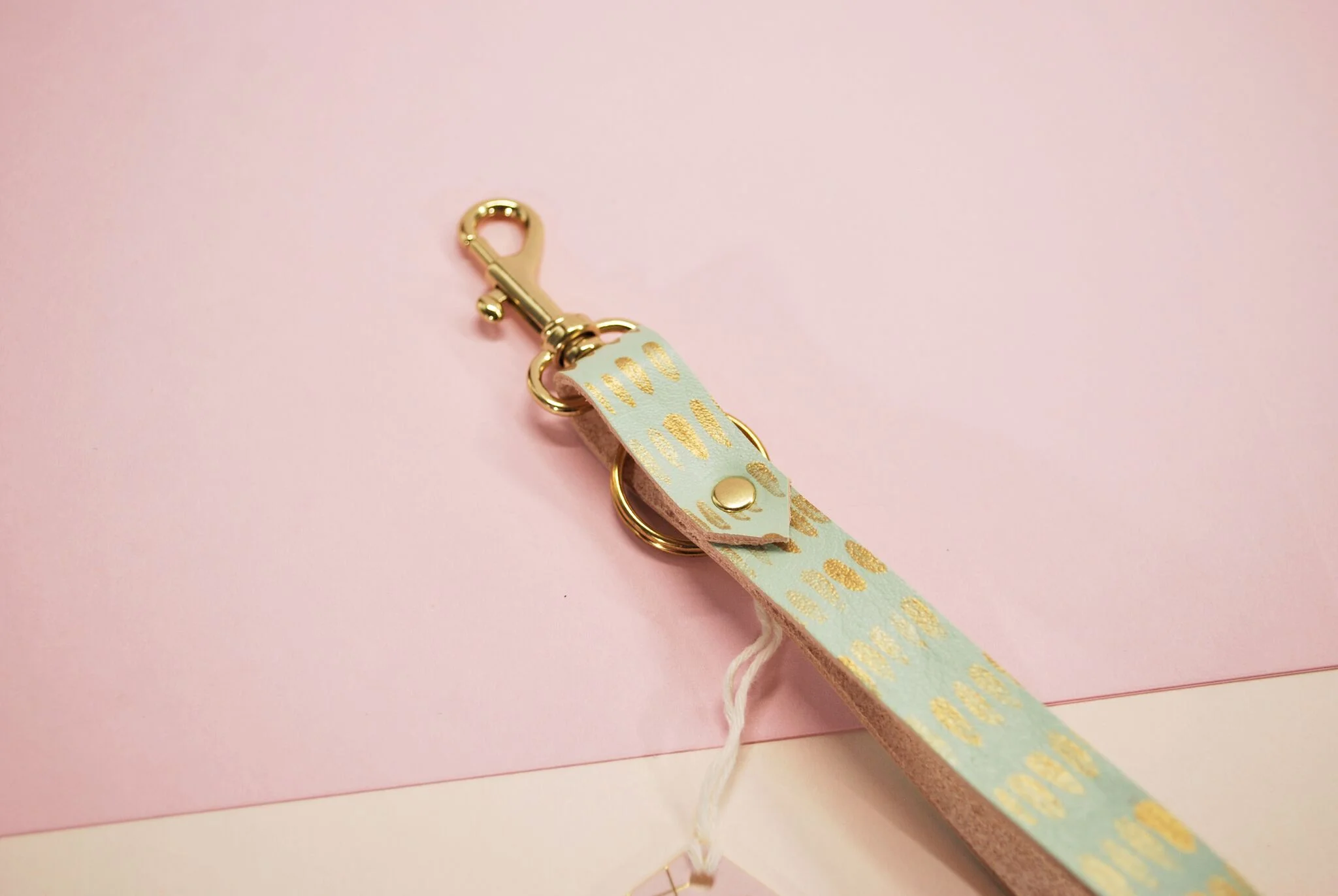 Mint_Gold_Keychain_033_preview.jpg