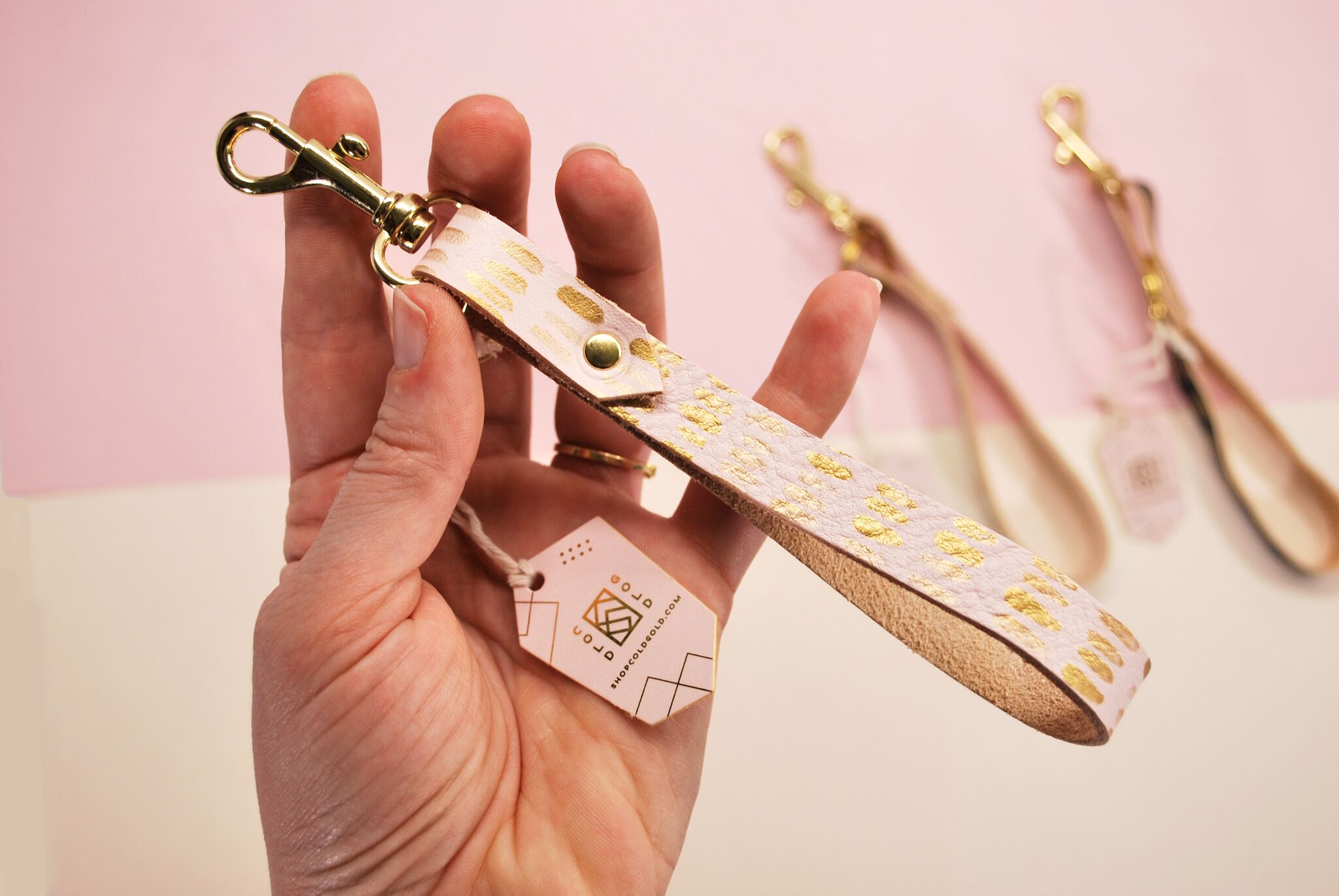 Pink_Gold_Keychain_011_preview.jpg