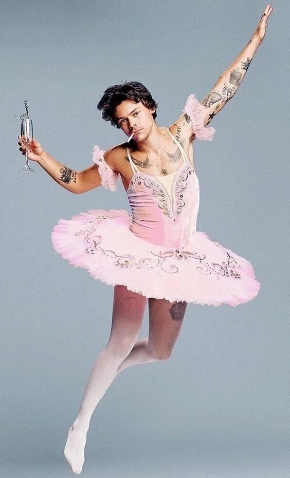 Harry Styles in full Aquarius mode, photo via Pinterest.