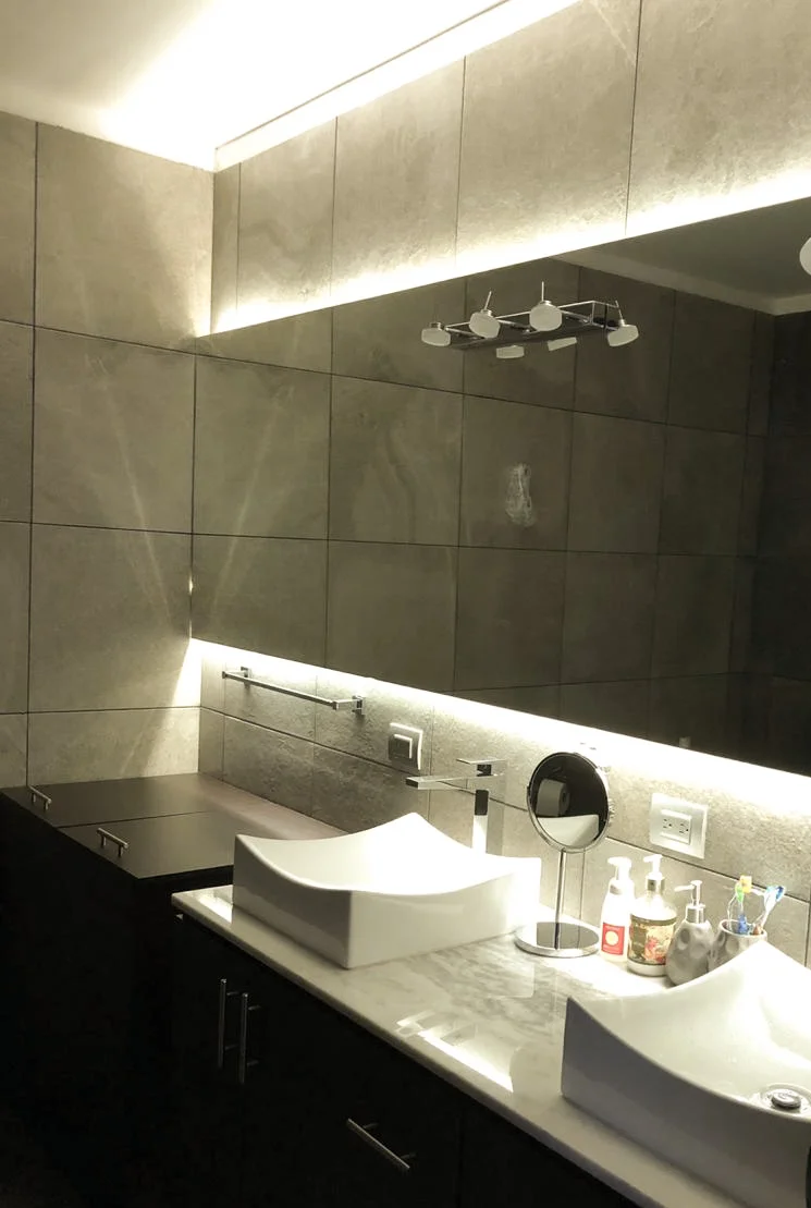 baño luz_edited.jpg
