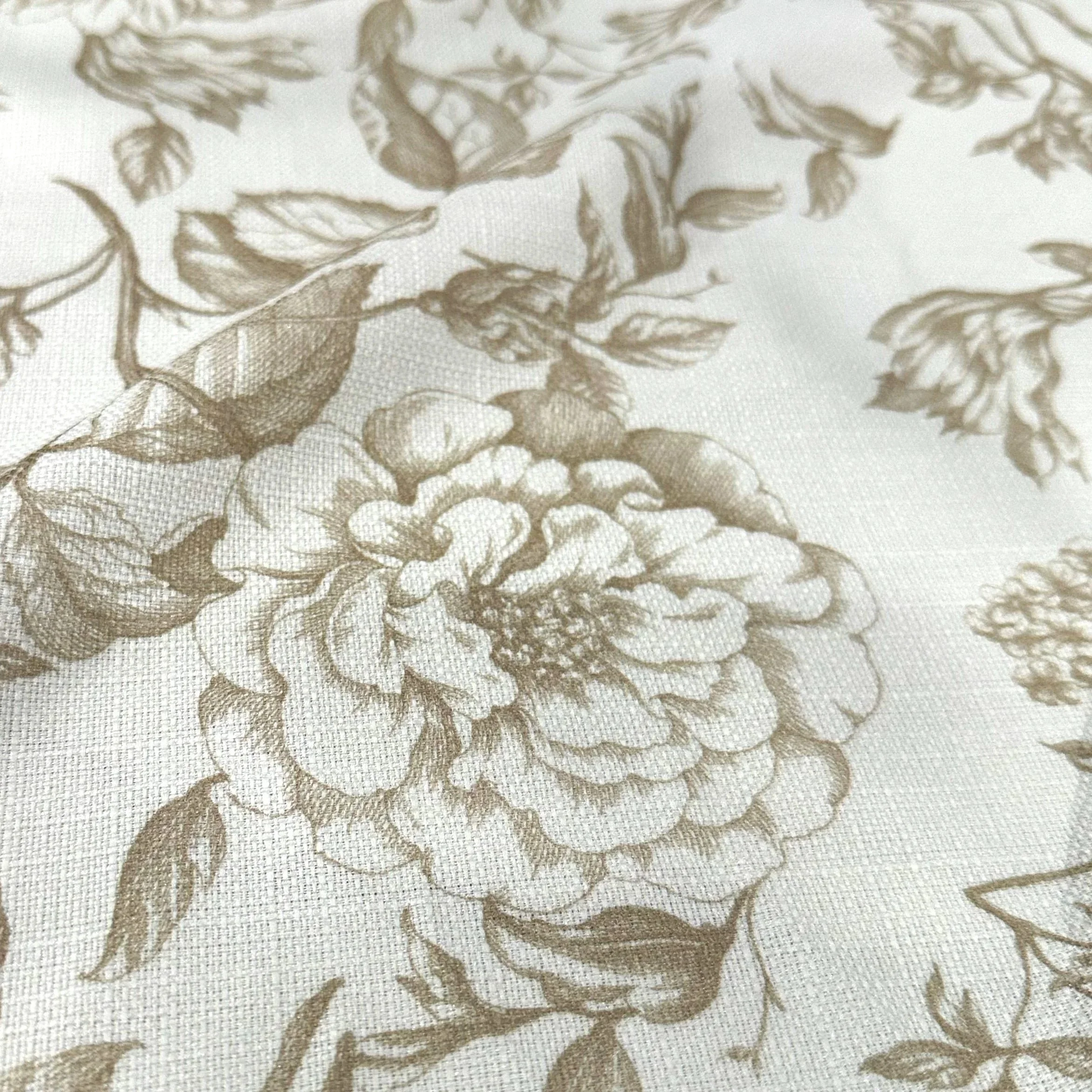 detalle mantel flores taupe.jpeg