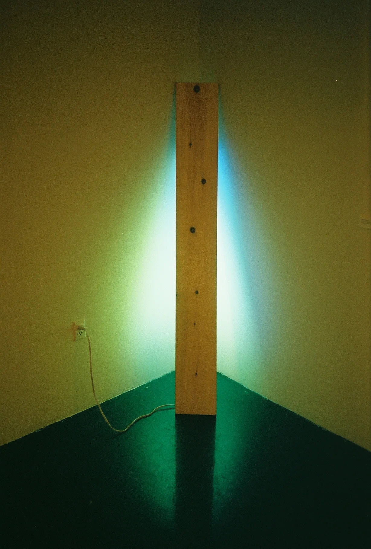 Sarah Rohlfing / Green/Blue Light in Corner, 2015 / Wood and Fluorescent Fixture / 72 in x 12 in