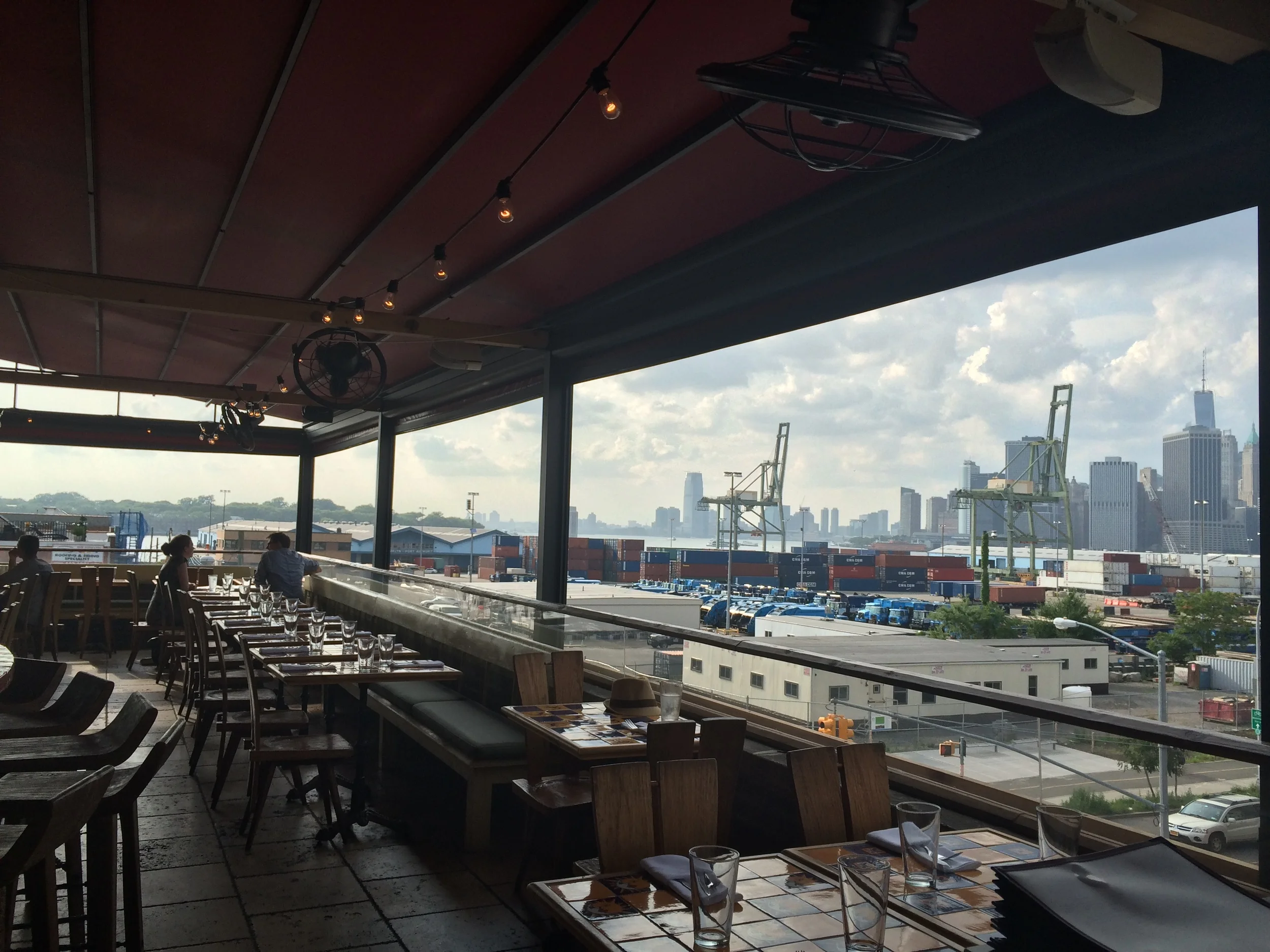 rooftop dining&nbsp;at&nbsp;alma