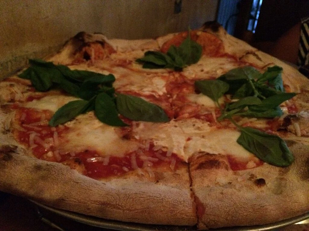 lucali plain pie with basil