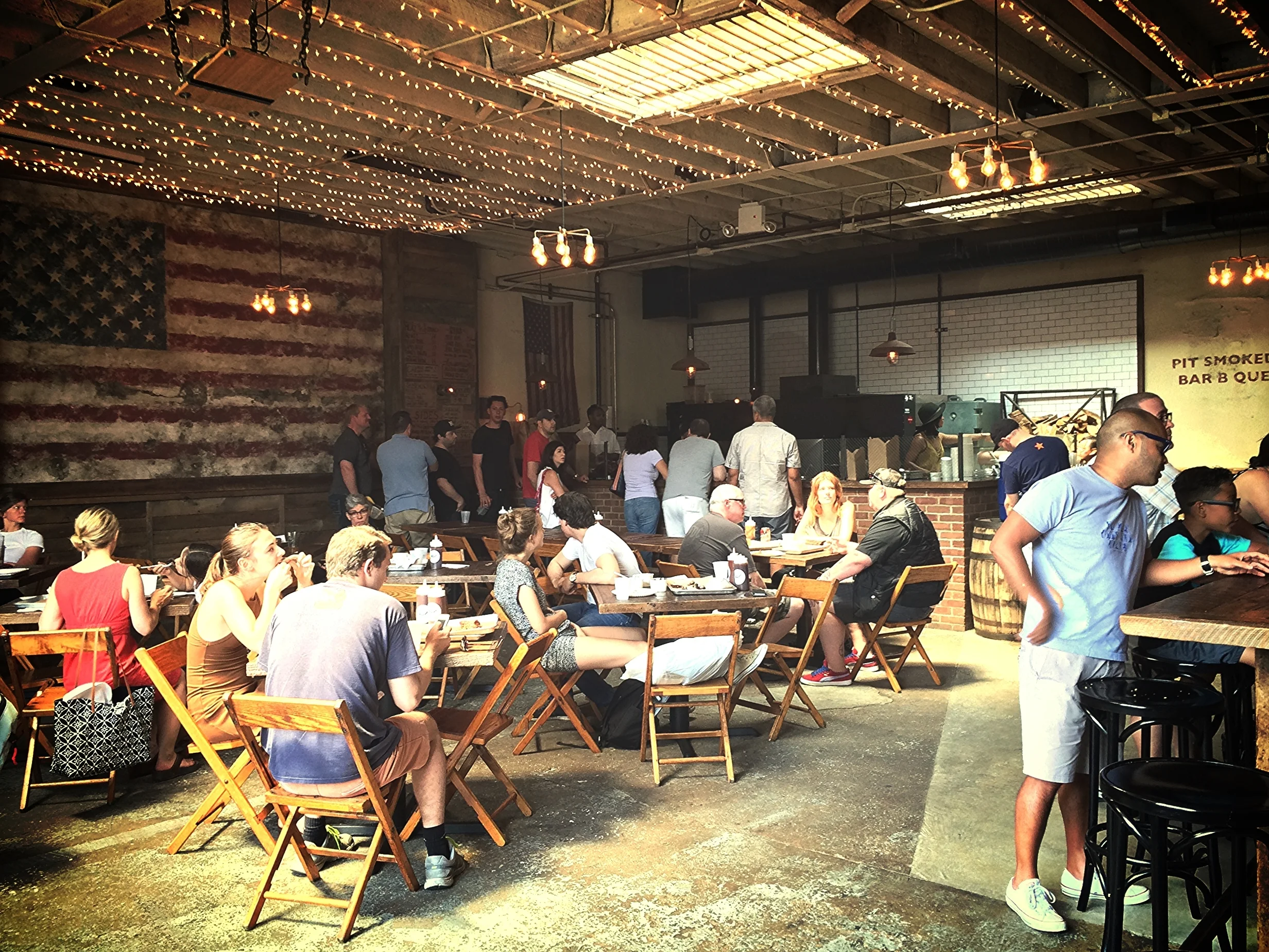 PATRIOTIC PIG SMOKIN at hometown bar-b-que