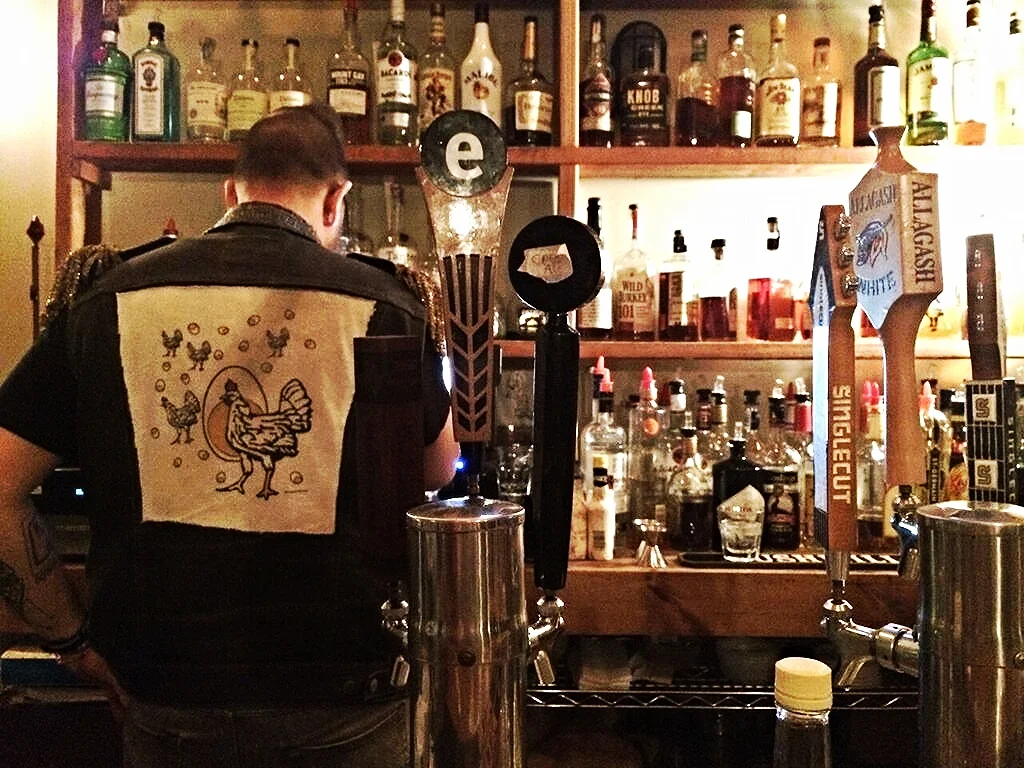 bartender at peaches hot house