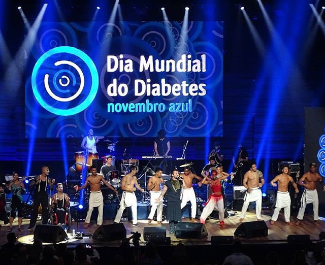 Despedida com Fleeting Circus!
Dia Mundial do Diabetes ➰
Novembro Azul
Cidade das Artes
#macaudio #sound #CidadesdasArtes #SBD #SBEM #riodejaneiro #diabetes #novembroazul #healthyeating #healthyfood #awareness #conscientização #fitnessmotivation #FleetingCircus #Mumuzinho #SandradeSá #DadoVillaLobos #LegiãoUrbana #PaulaToller #FaustoFawcett
#JoséLoreto #SimoneSoares #guitar #acoustic #singer #music #show #culture