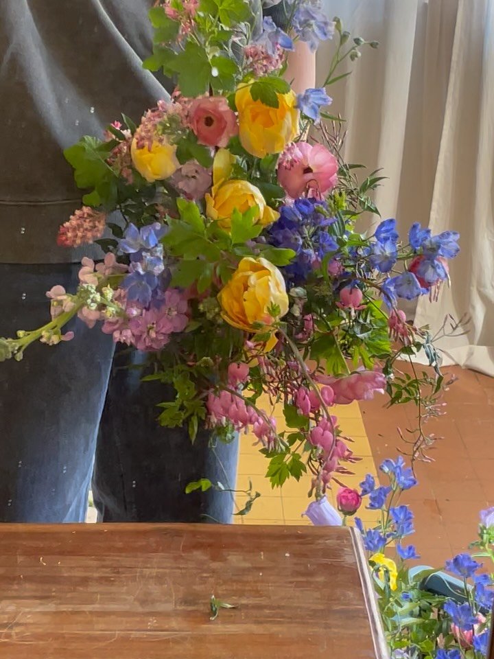 Pour A&I 💓

J'ai adoré lancer la saison des mariages avec un couple incroyable et l'organisation impeccable d'@agape_be 💓