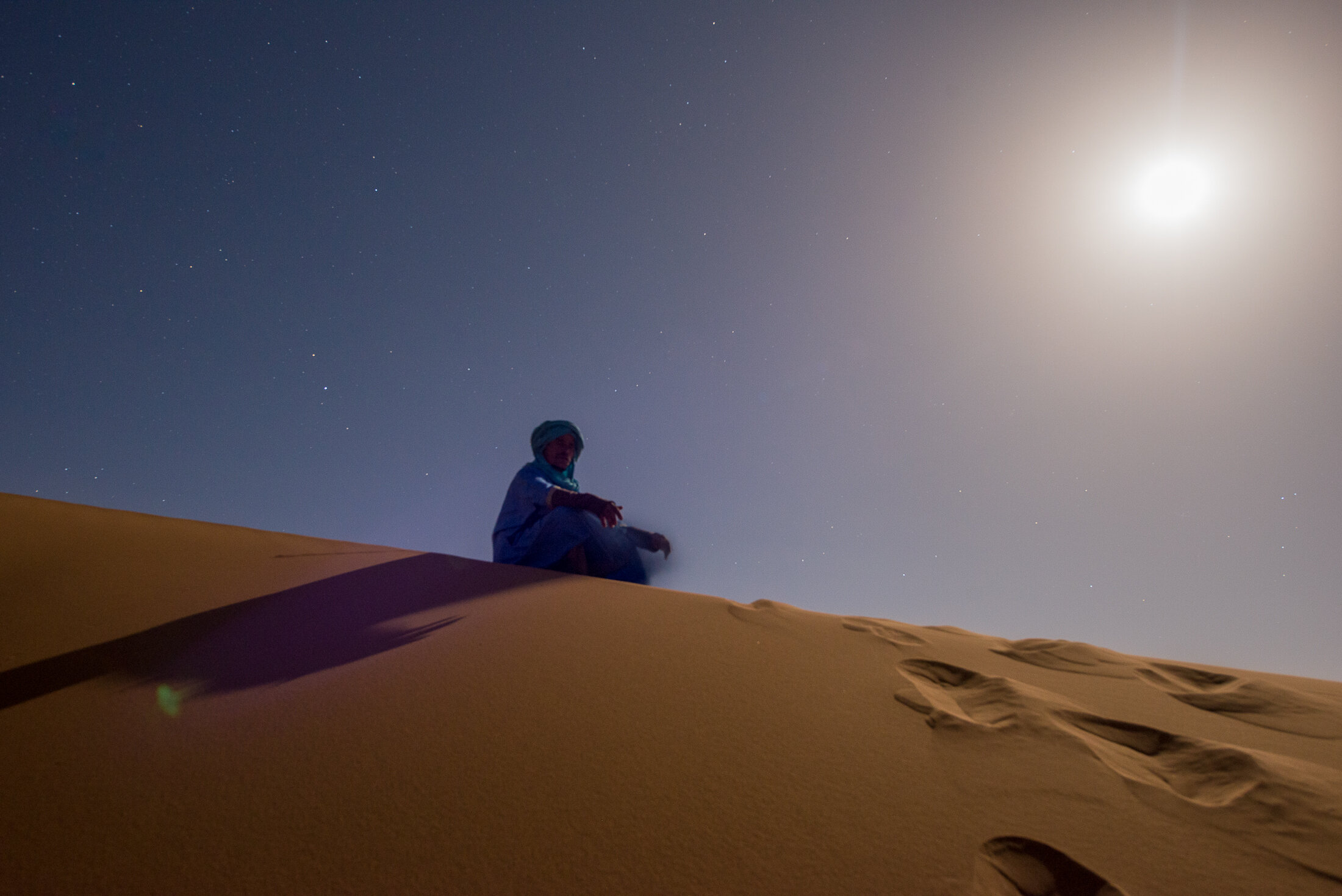 Saharan Moonrise