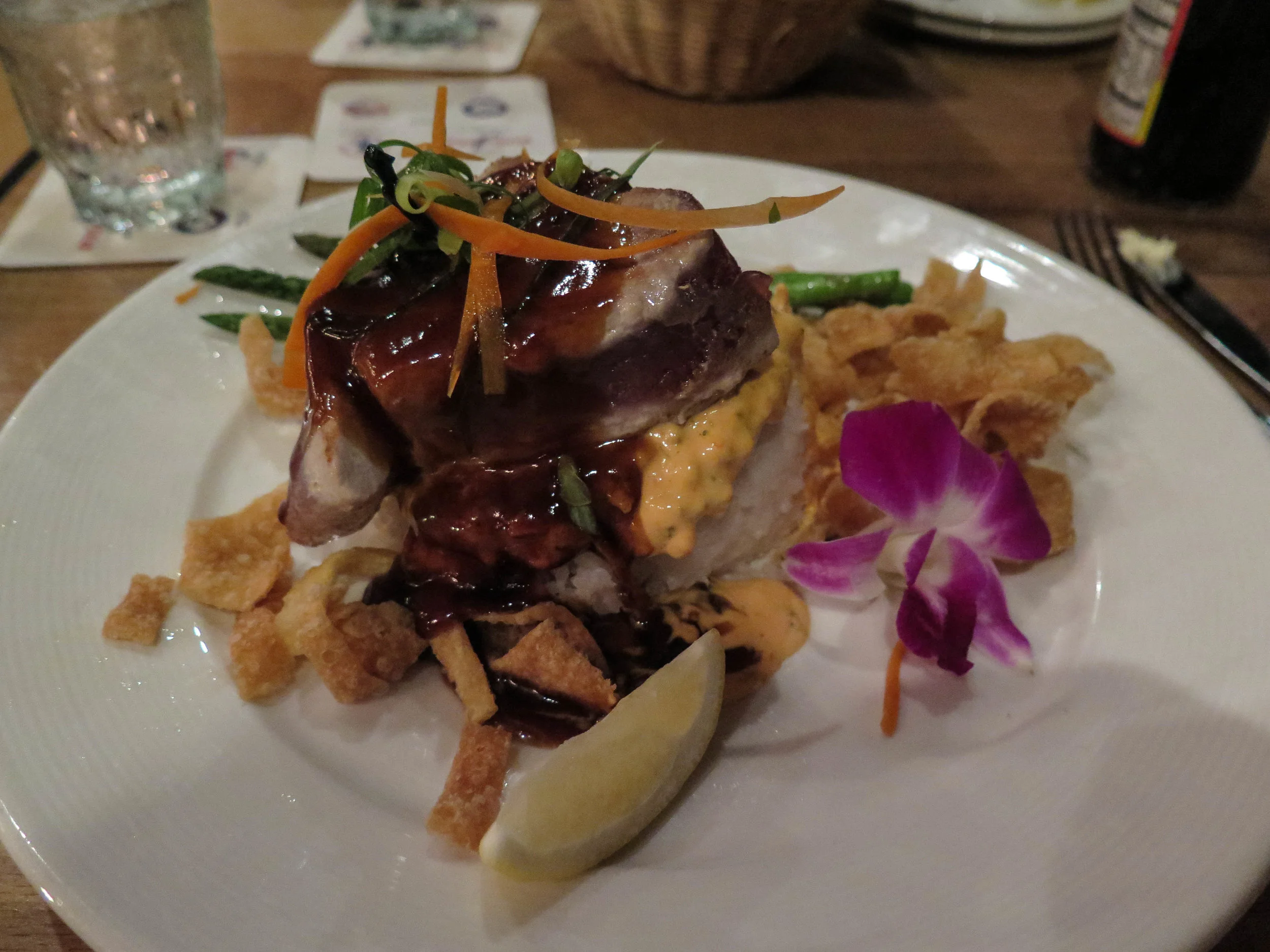 Ahi dish at the Konna Inn