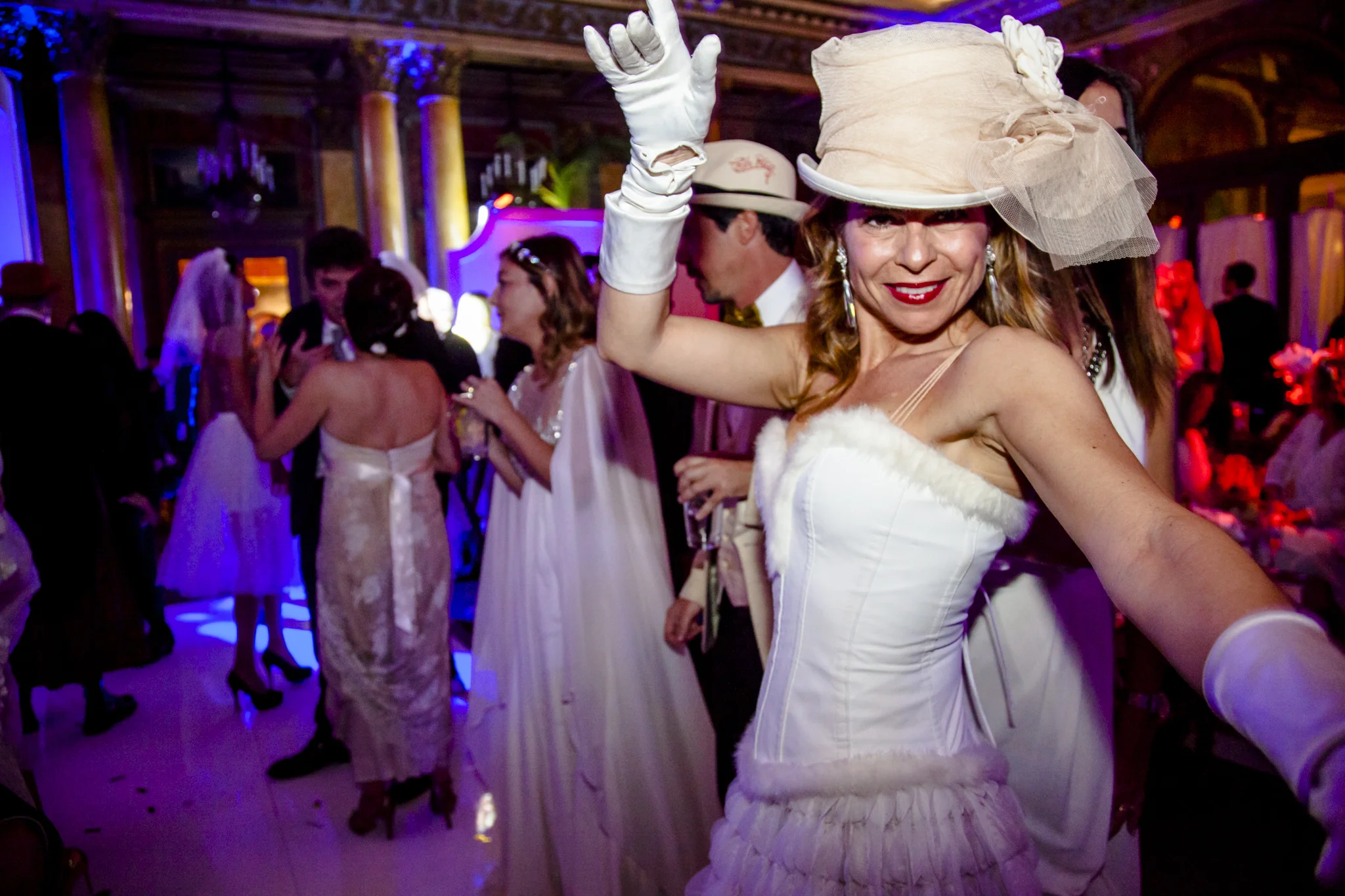 wedding_party_plaza299.jpg