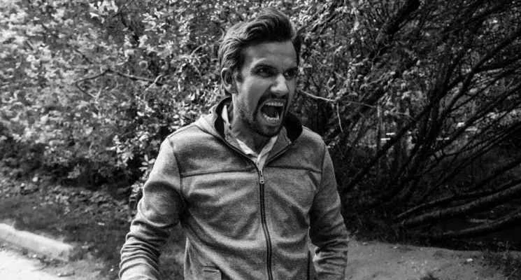 How to Calm Someone in Distress