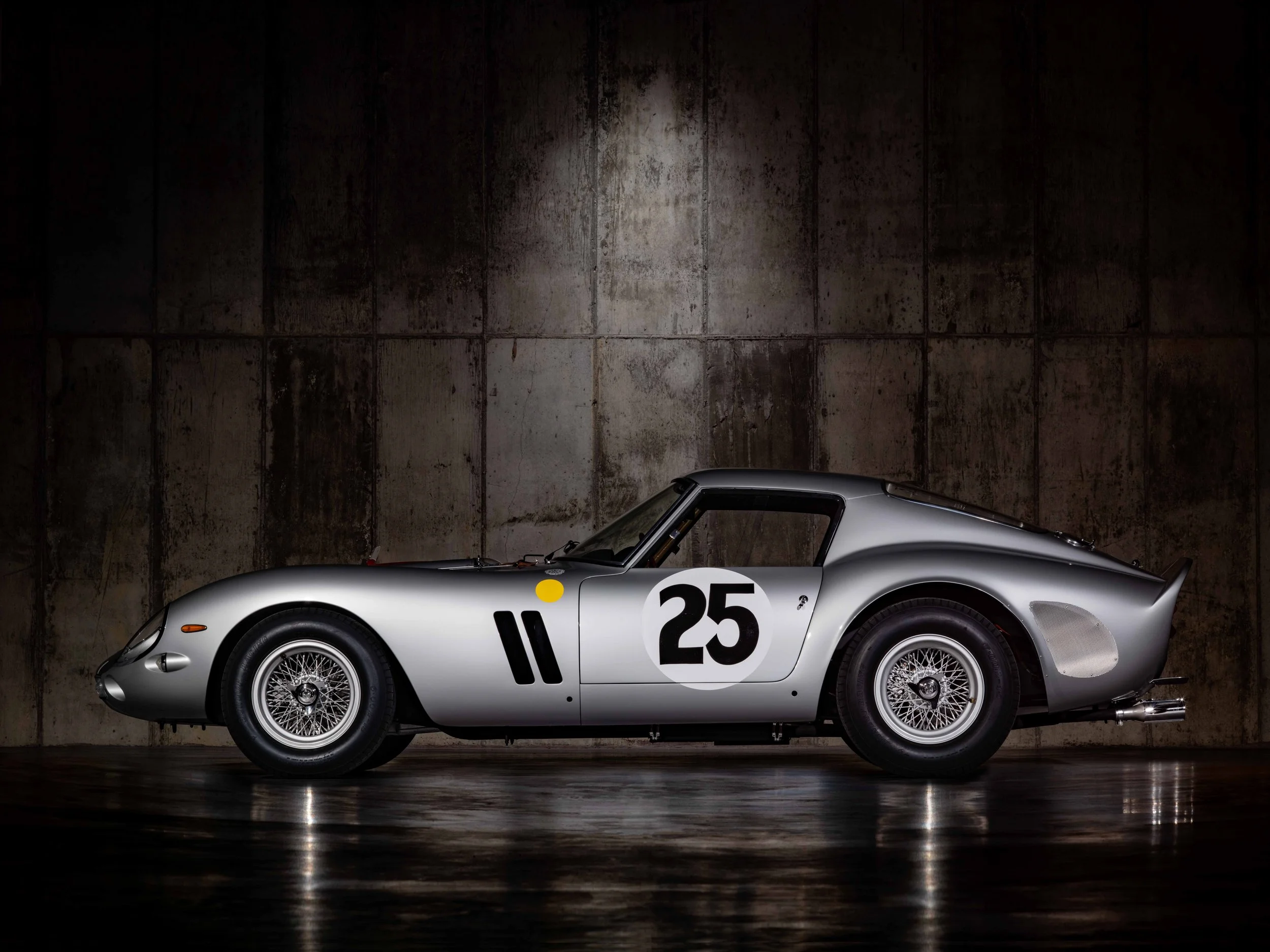 Ferrari GTO 25037876_V1.jpeg