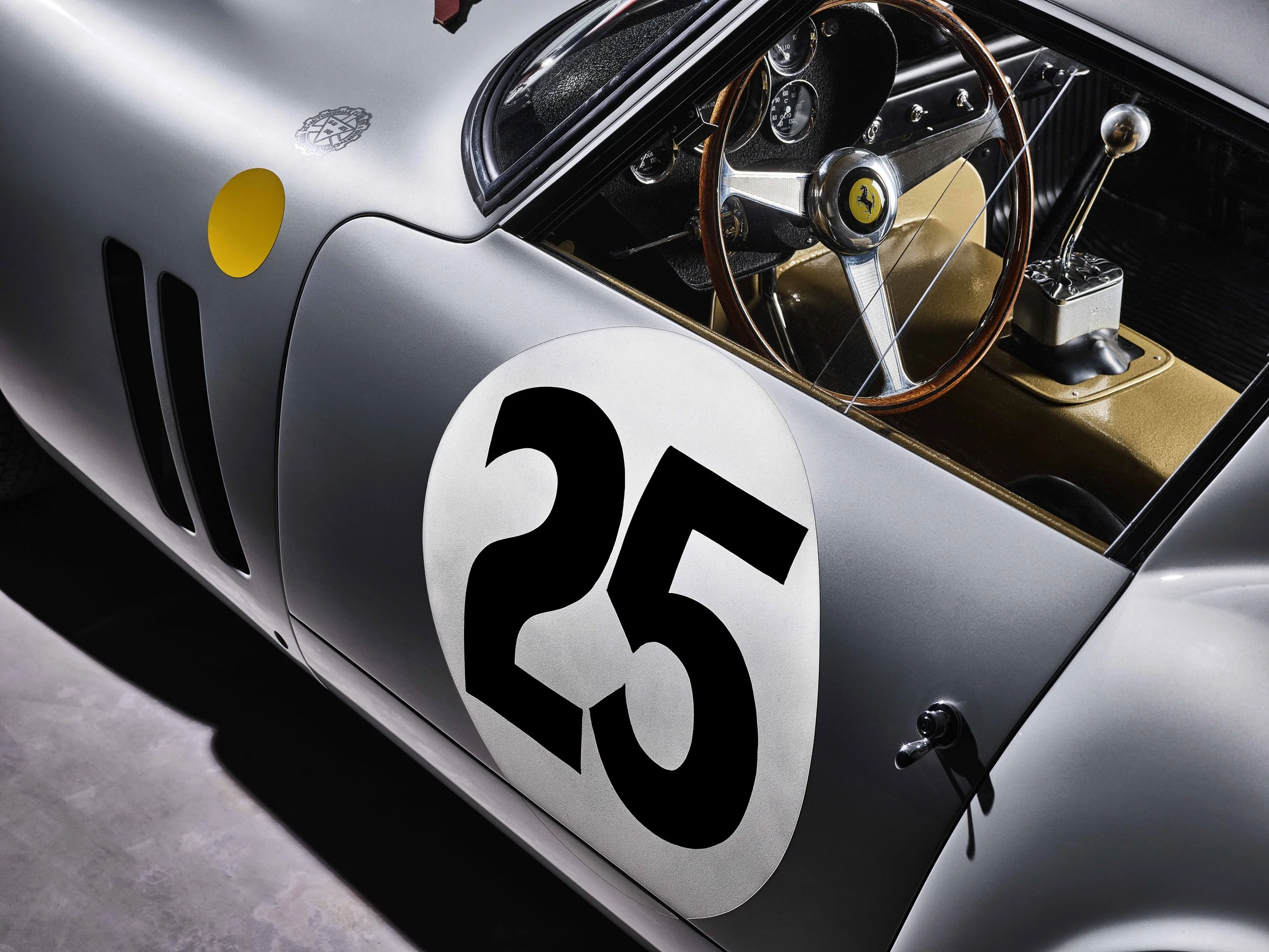 Ferrari GTO 25038001_v1.jpeg