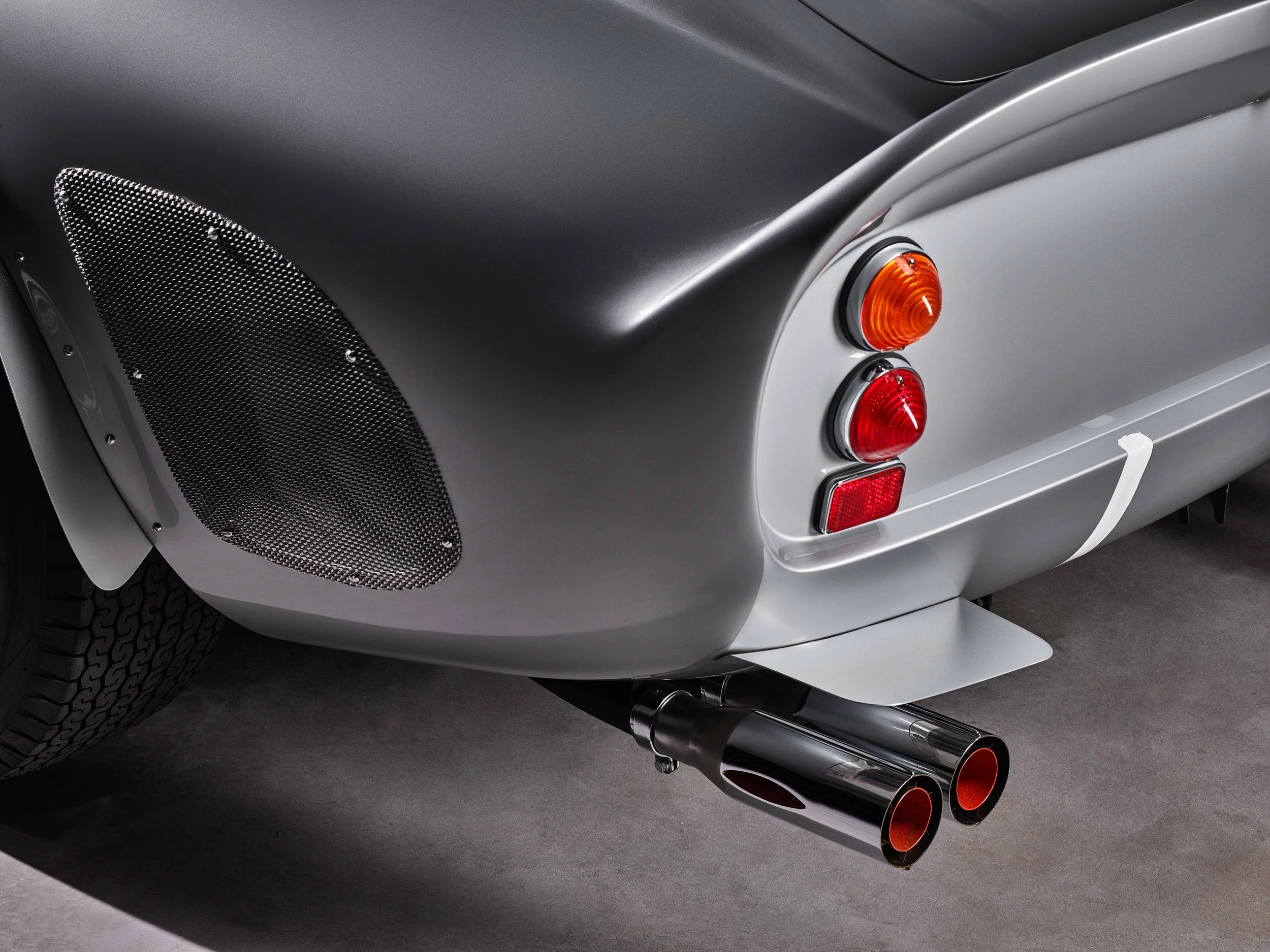 Ferrari GTO 25038015_V1.jpeg