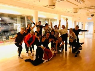 Det oser av energi og danseglede i studio med spreke damer <3