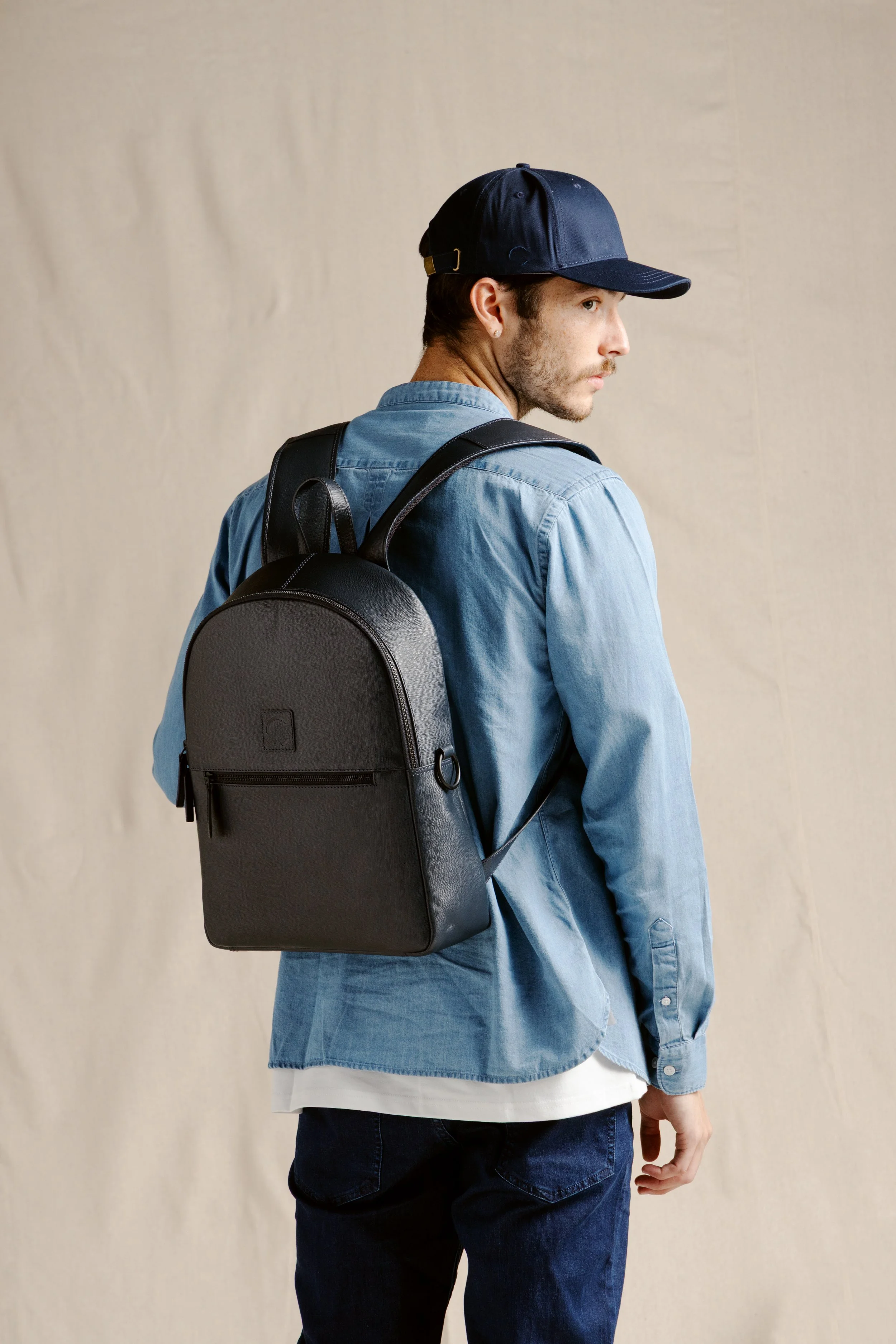 2L5A0605_CLUBMANSS25_LOOKCREMA_JEDR.jpg