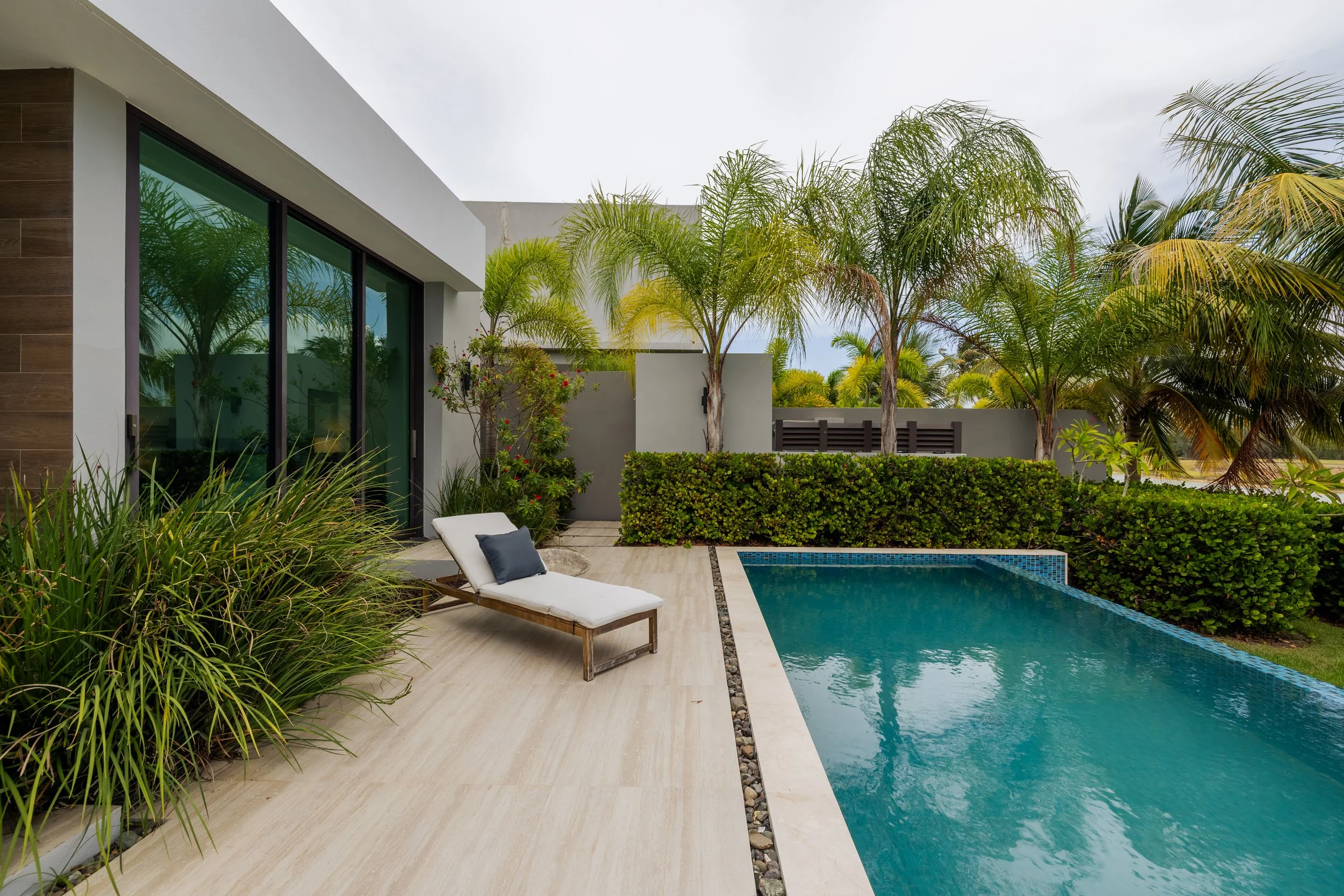 2L5A9062-HDR_THEISLES5_JEDR.jpg