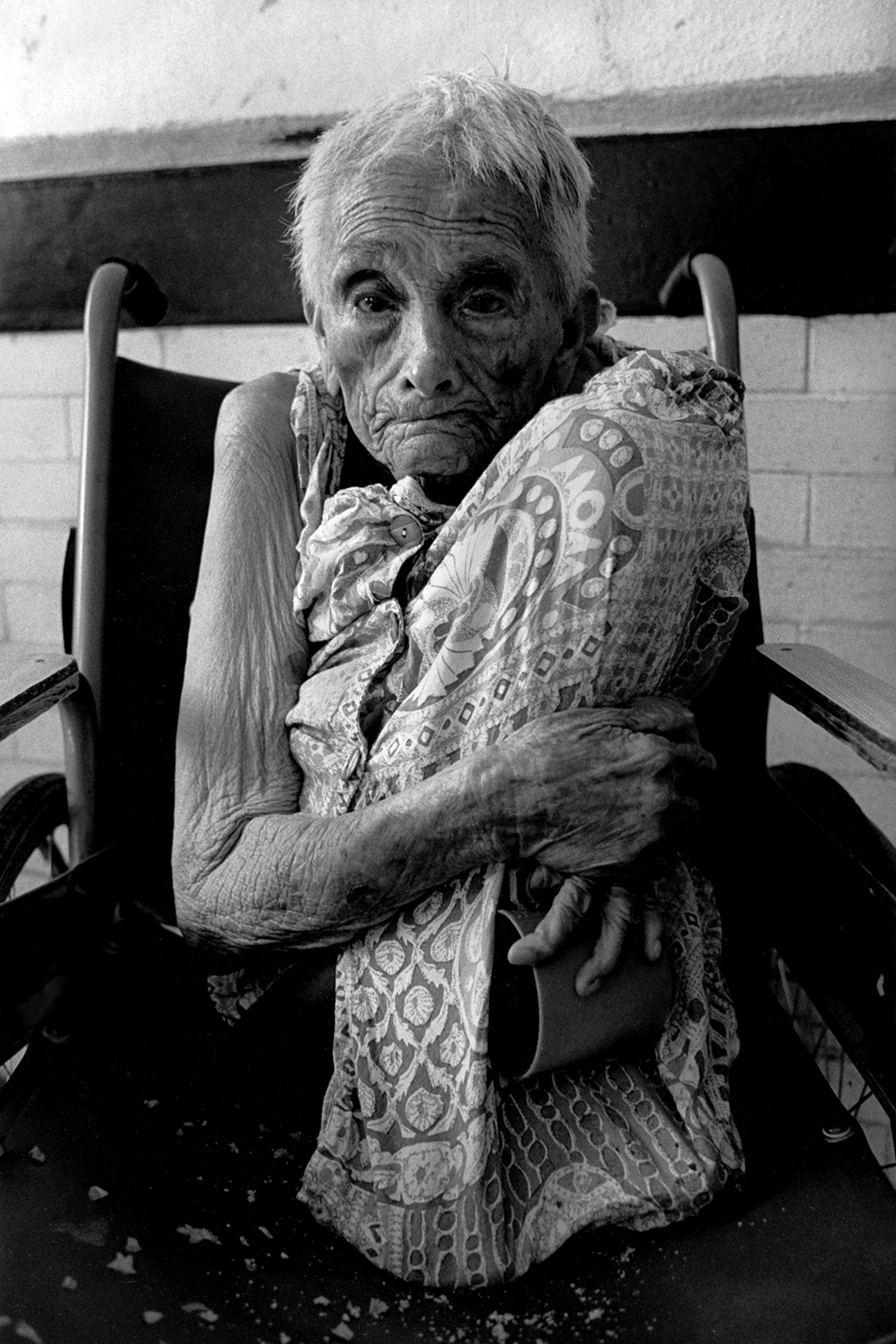   Elderly woman who may have Alzheimer's disease  Ocaranza Psychiatric Hospital Hidalgo, Mexico &nbsp;1999 