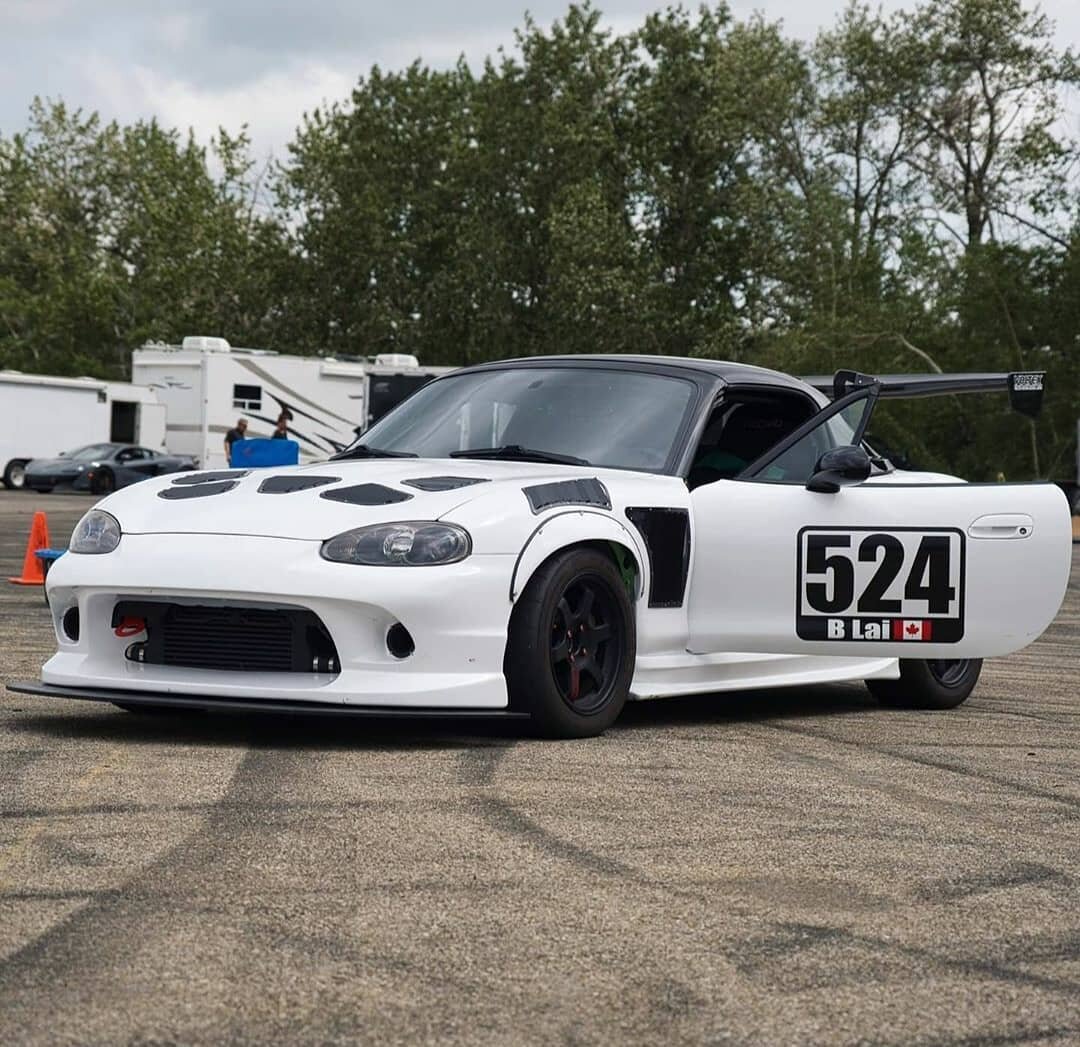 The Miata she told you not to worry about. Have you ever seen a Voltex wing on a Miata?

@laibri's awesome build reppin' our NB Hood Vents and Fender Vents. 😎