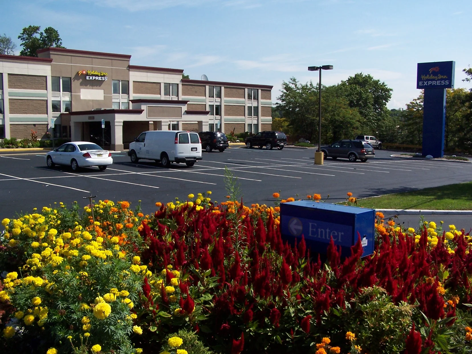 Holiday Inn Express - Ext 2 - Ramsey, NJ.jpg