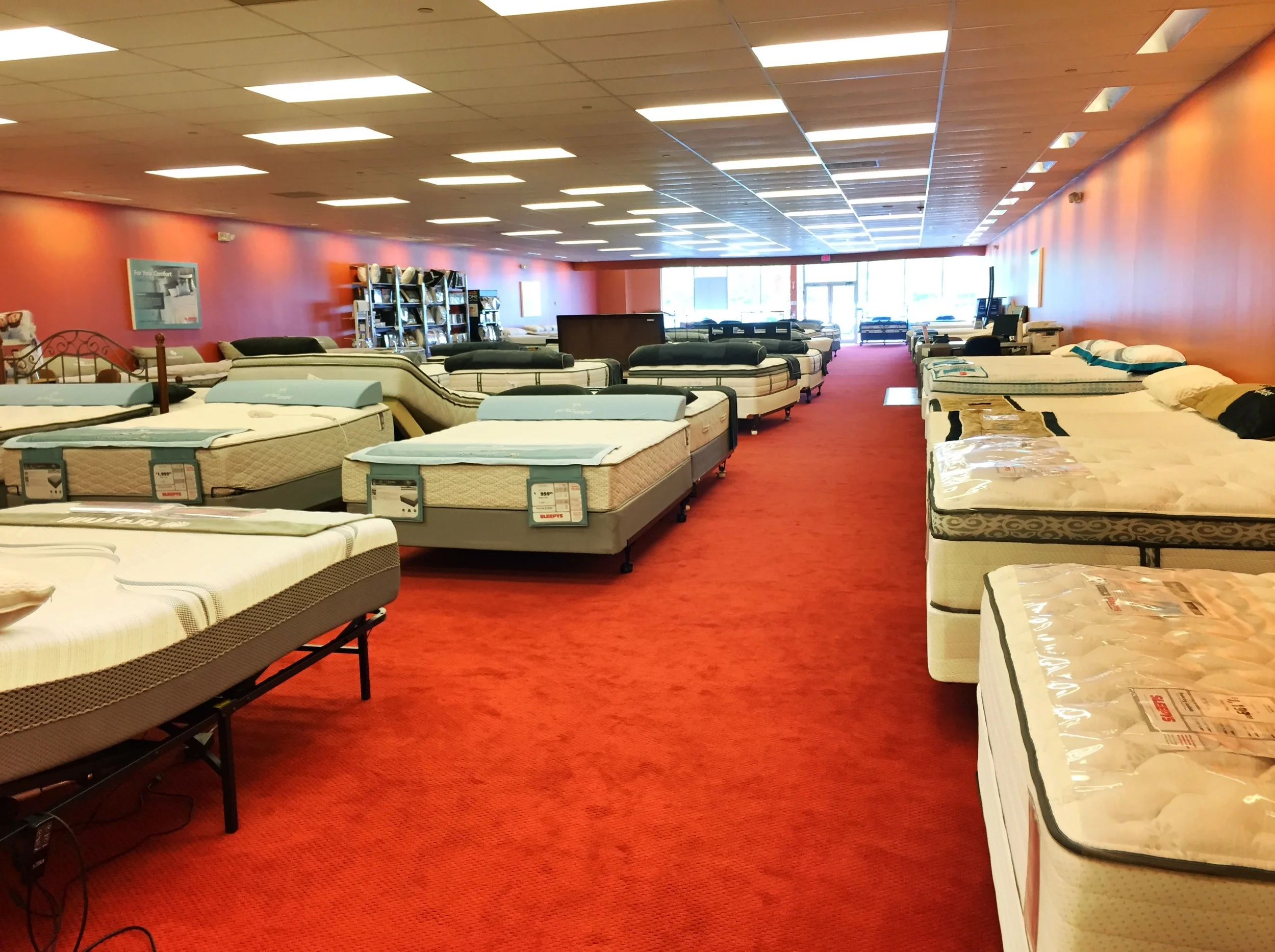 Sleepy's - Edgewater, NJ - Int_10.JPG