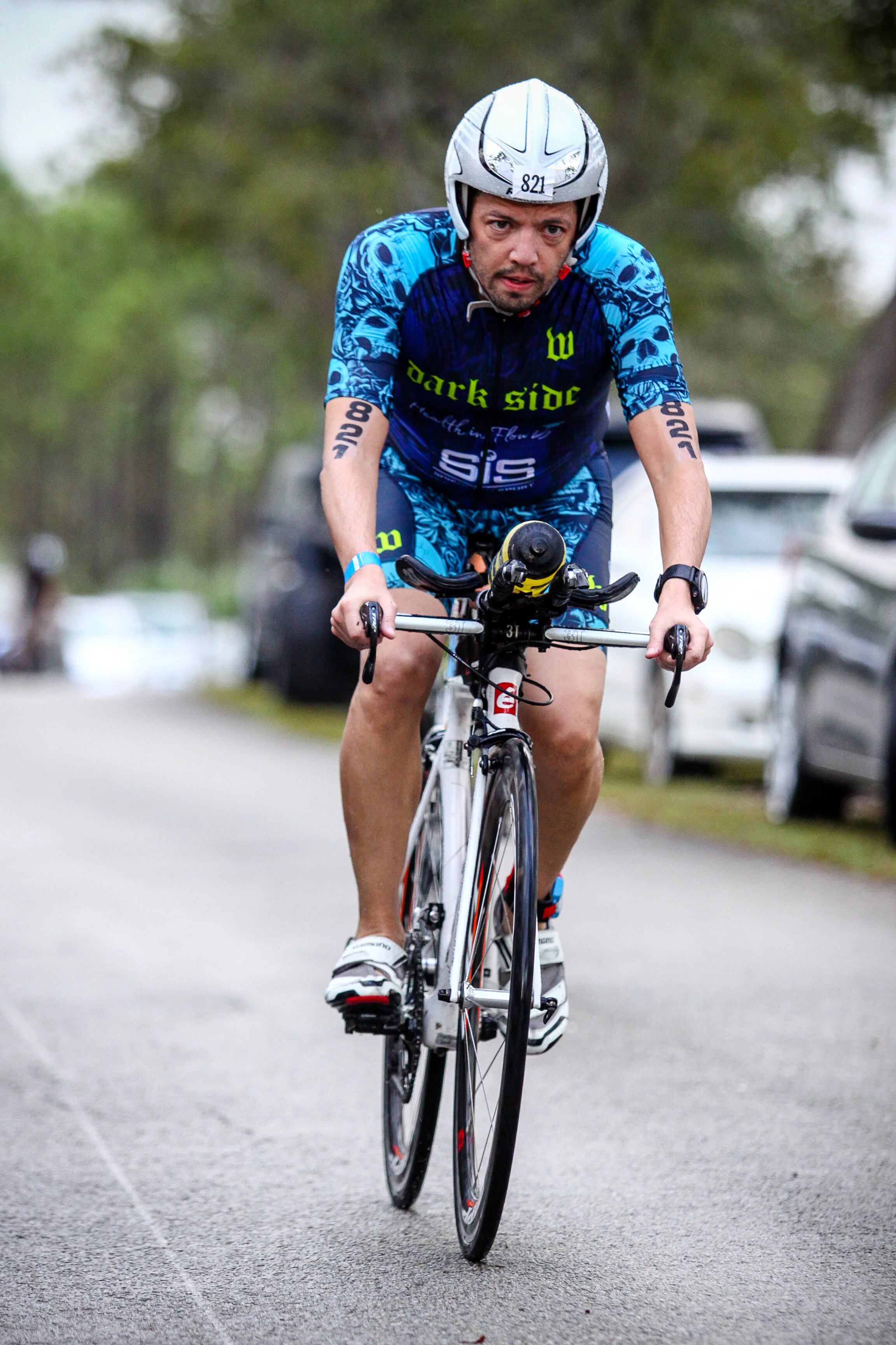 You CLEARLY see here why I wear a visor on the bike… Panda Eyes!