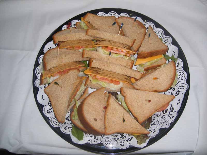 vegetarian_and_vegan_sandwich_tray001.jpg