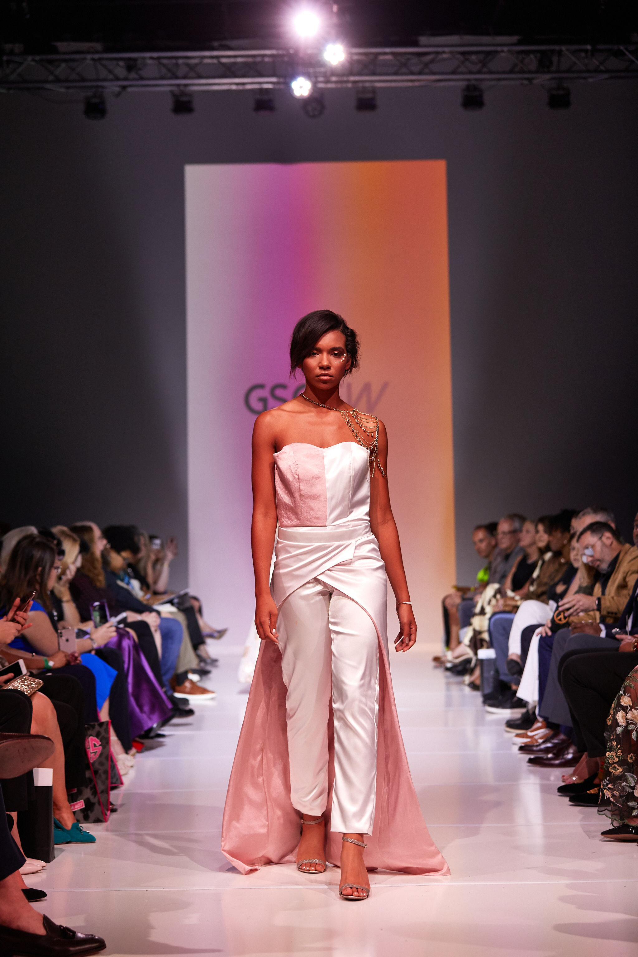 1218_JEJPhotos_GSOFW-EmergingDesigners_JJ_4303.jpg