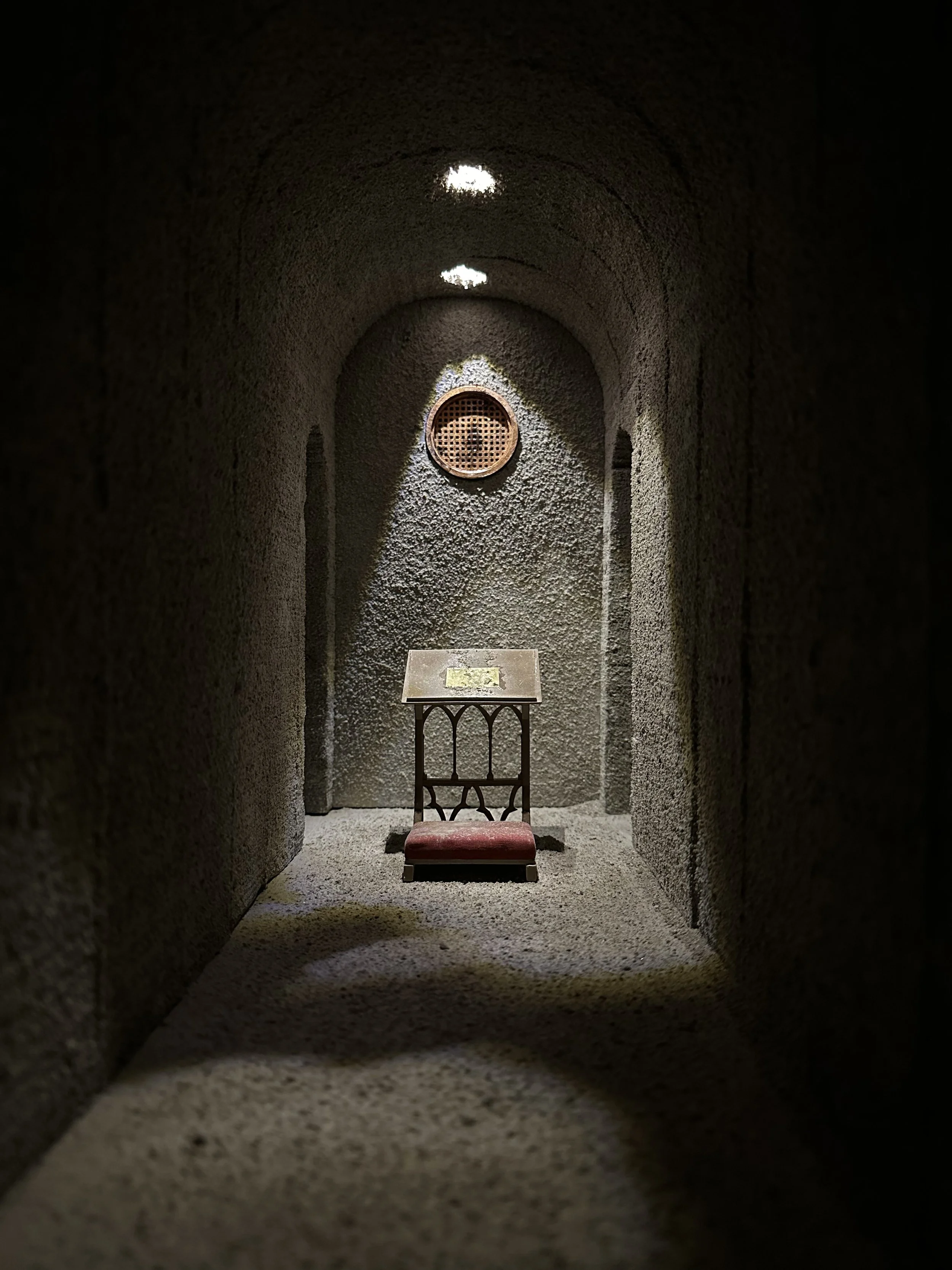 KneelTunnel_02.jpg