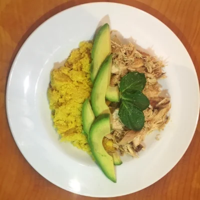 Here I served my chicken with some turmeric seasoned cauliflower rice, mint and avocado! 