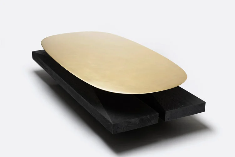 Makina Totem II Table 2016 Sandblasted and polished English oak, oiled and waxed. l165 x h35 x w83 cm Andree Cooke Editions 10+2AP+2P