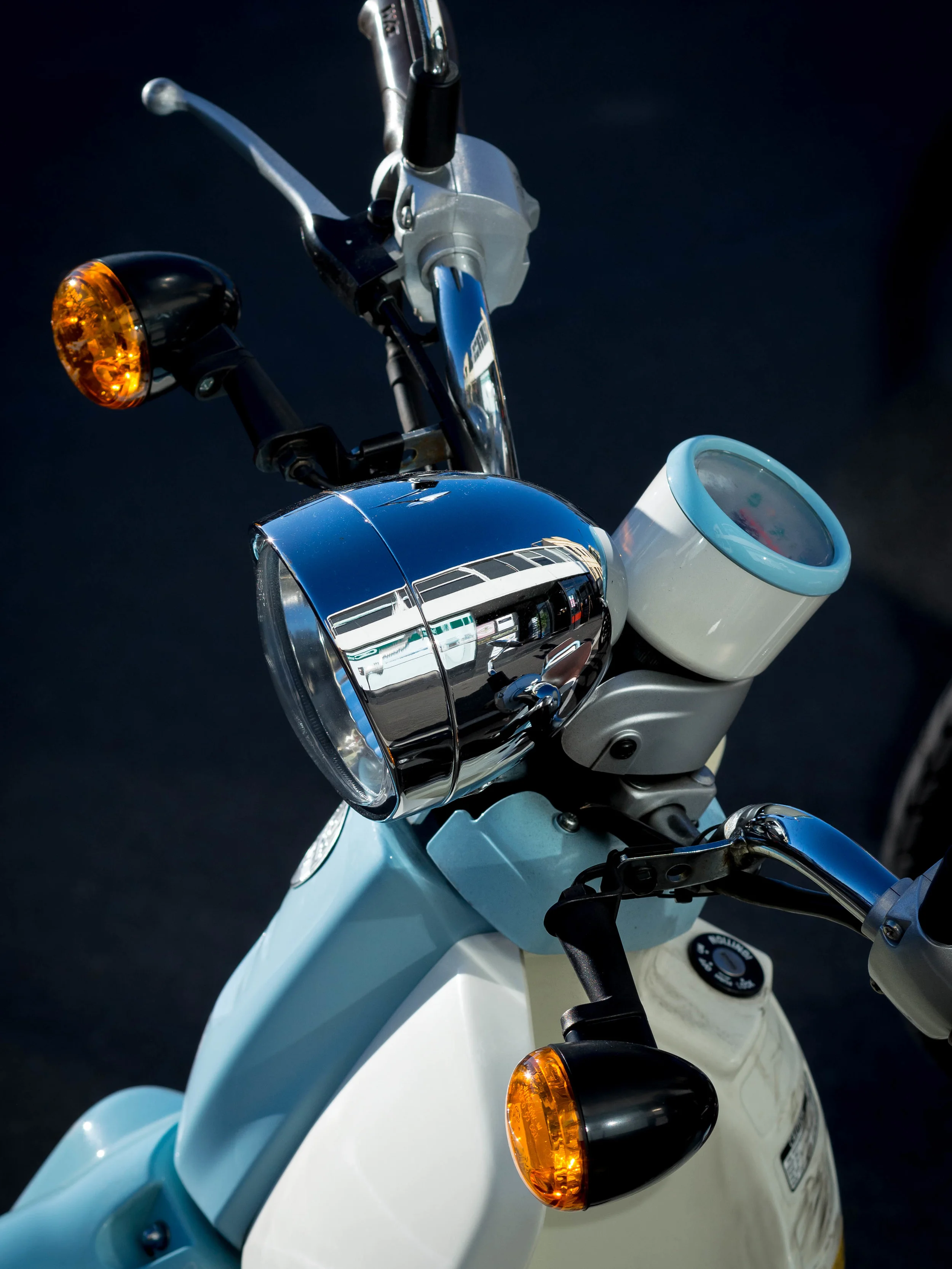 "Coffee Shop Ride" 75 f1.8
