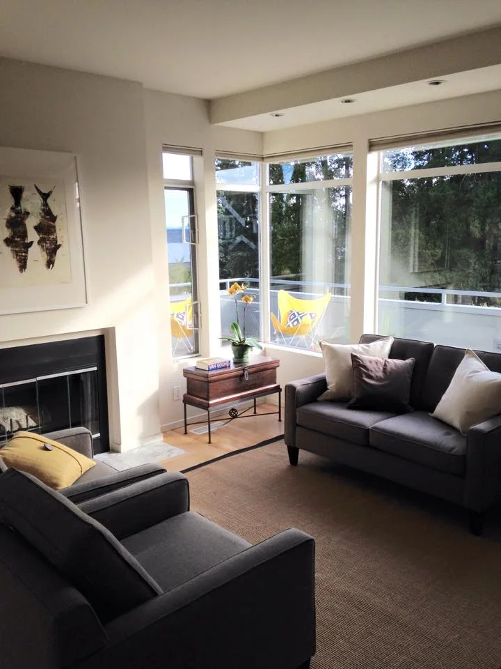 Mt. Baker home living room.