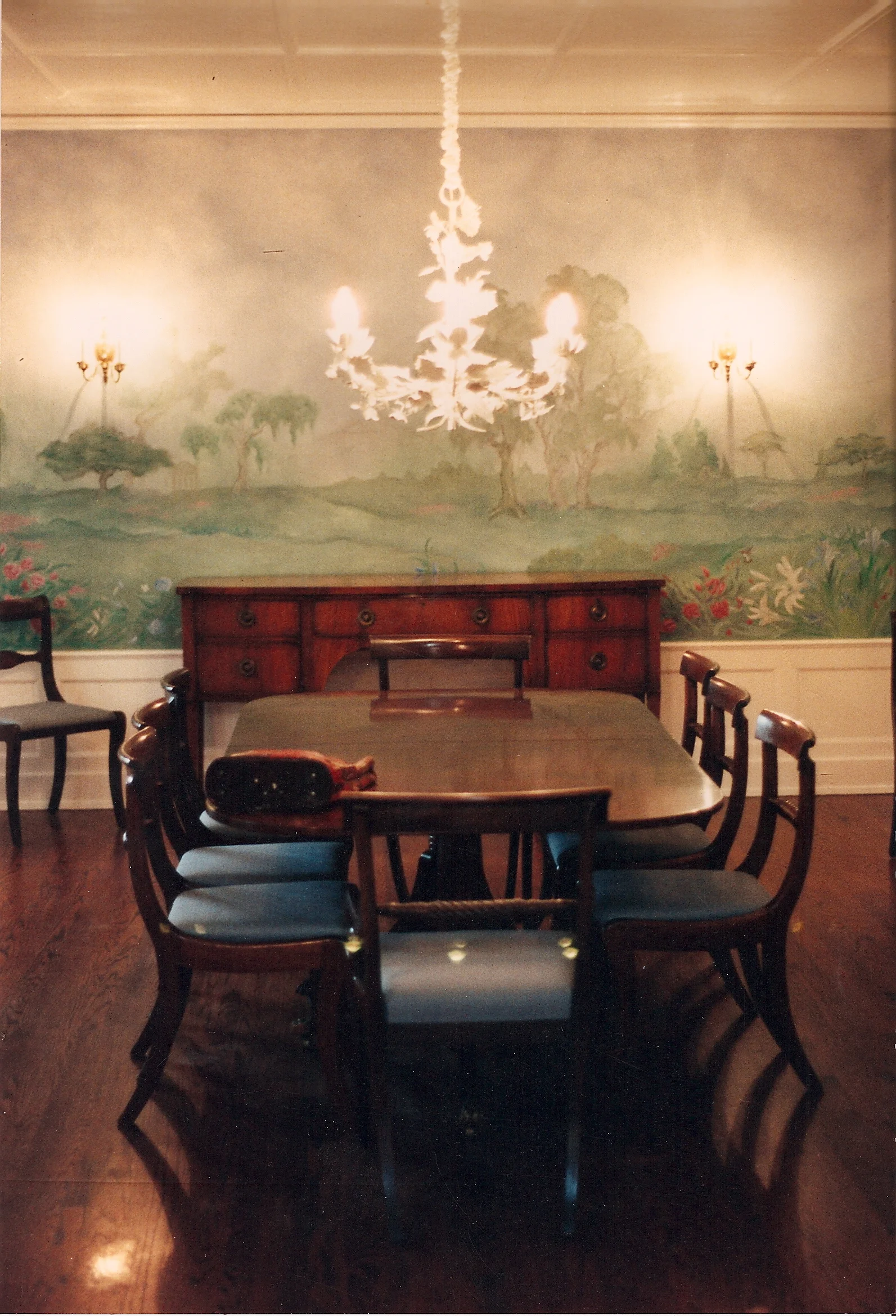 A mural in the Dining room of the Frink family.