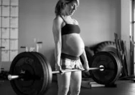 pregnantdeadlift.jpeg