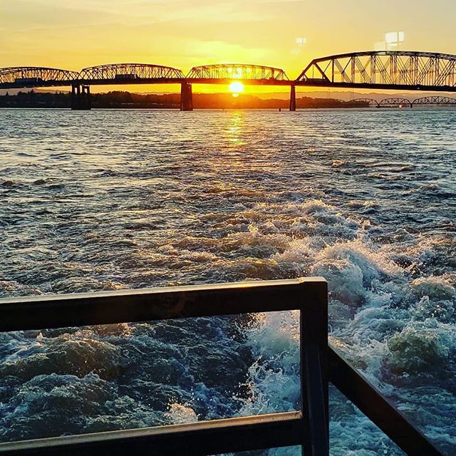 I5 Bridge at sunset #bernertbargelines #tugboat #columbiariver #sunset #bridge #river #familybusiness