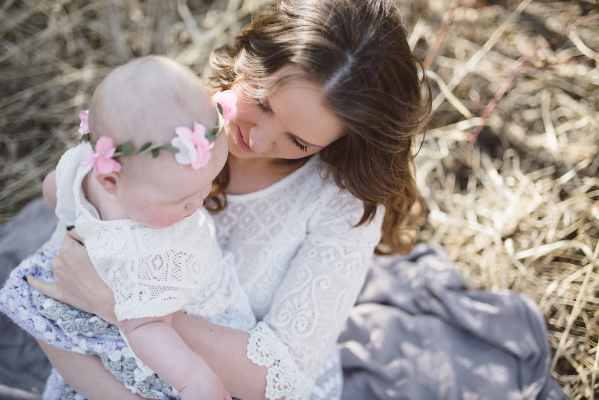 sweet picture of mom and daughter, Jessica Leanne Photography