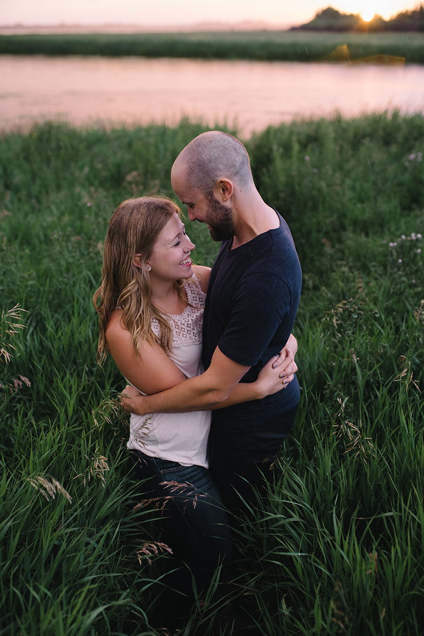 Pink sunset, engagement photography session in St. Albert, AB