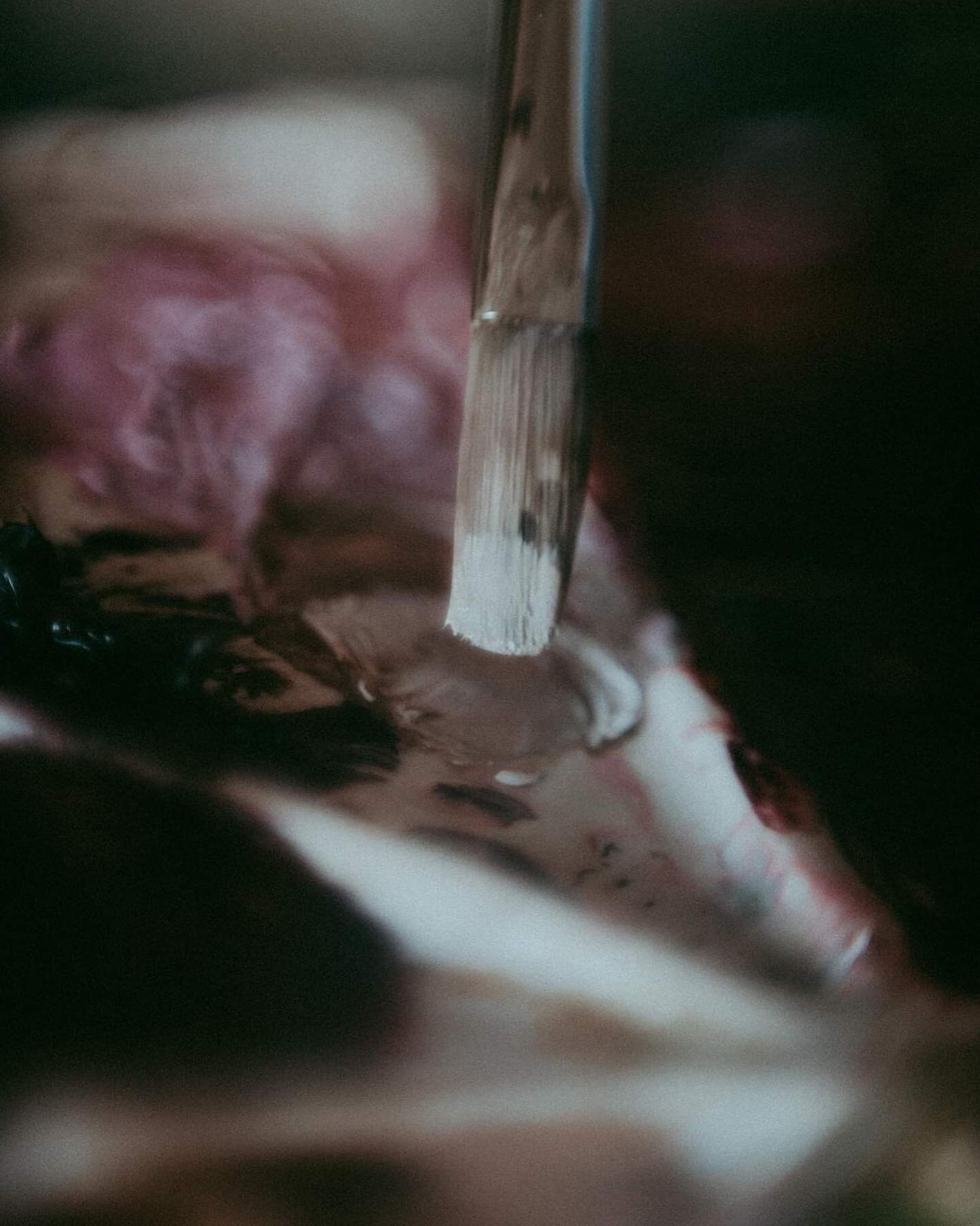 a few freelensed details from an artist session with @alisonlockert 

As a branding photographer for local businesses and artists, I love adding some unique detail shots to your gallery. 

Now accepting new branding clients throughout 2023.