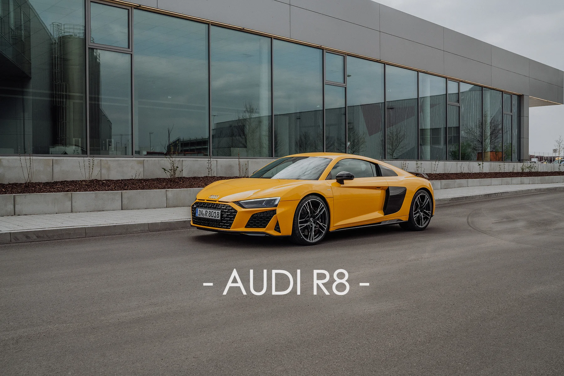AUDI R8.jpg