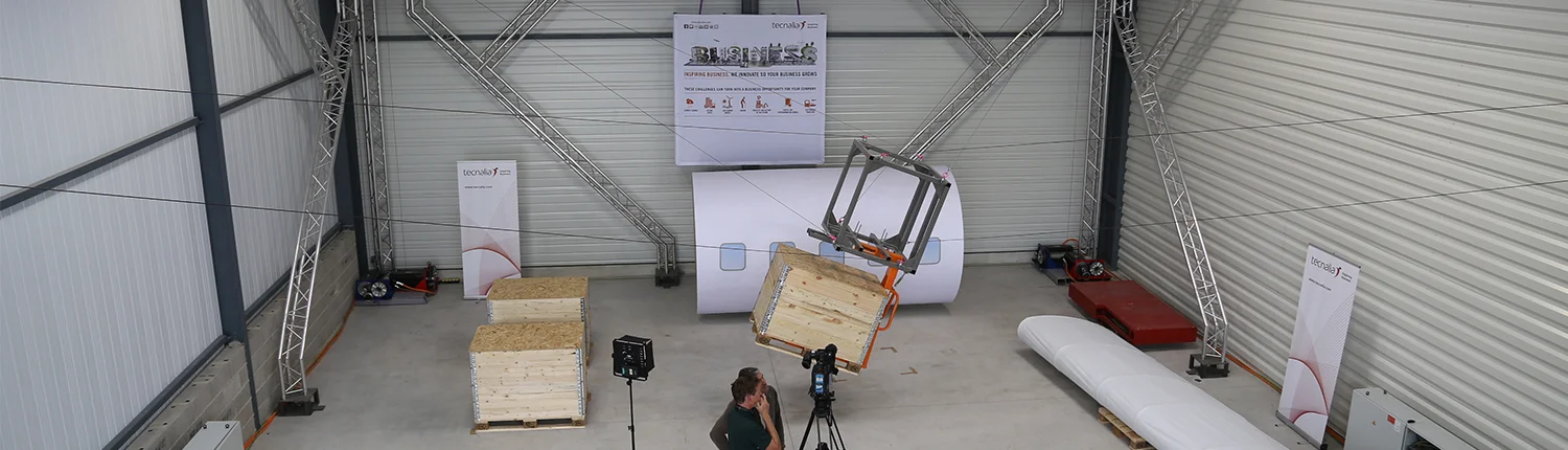 Cable robot 