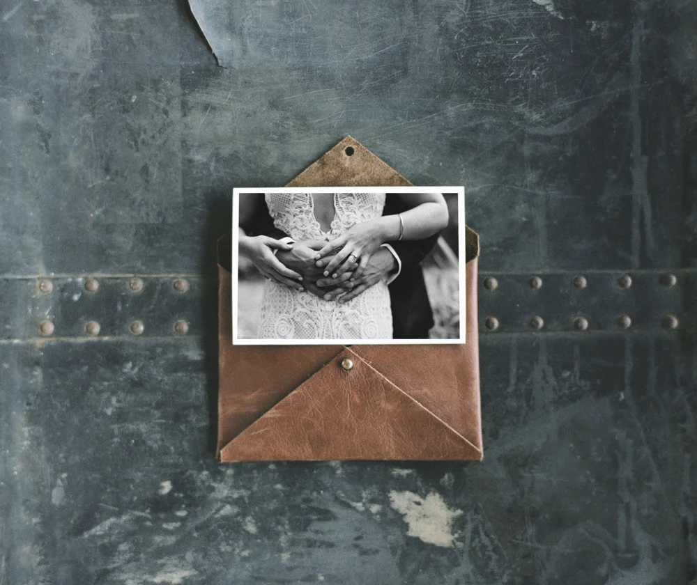 Leather envelope 01 copy.jpg