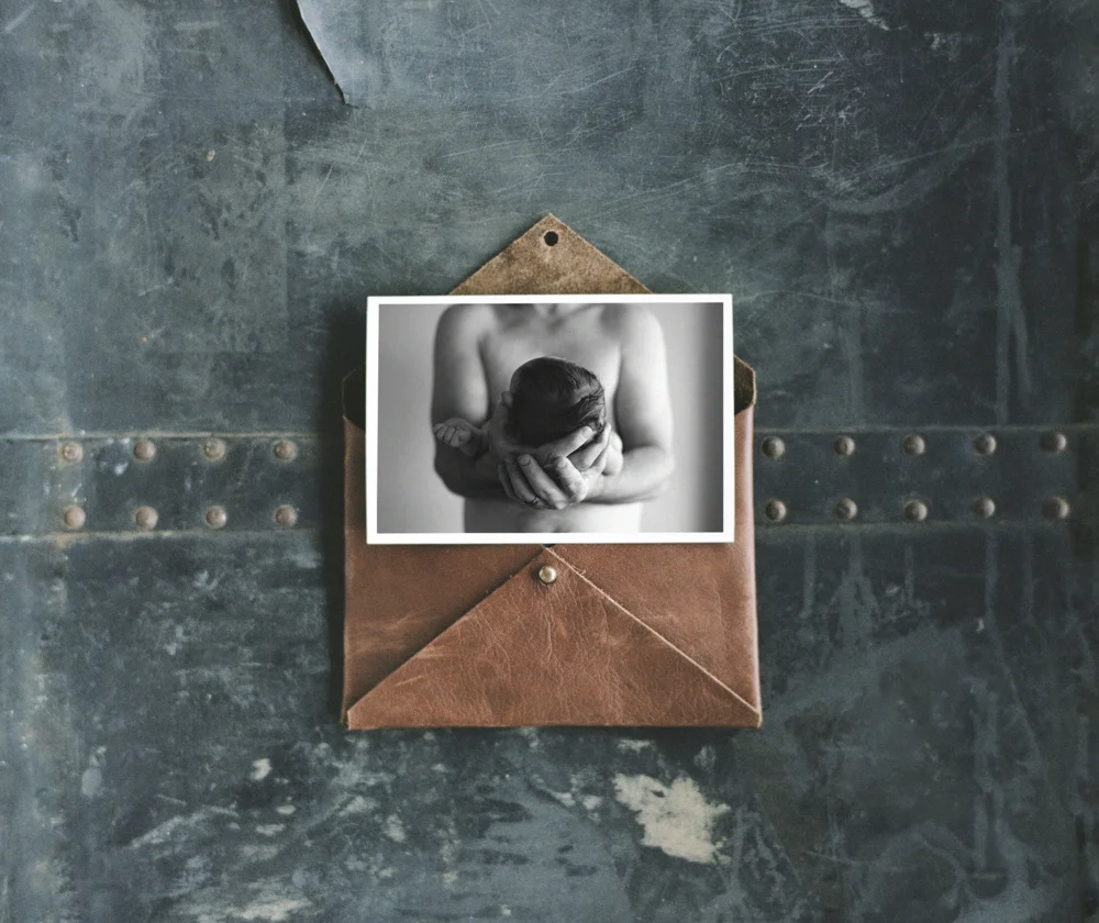 Leather envelope 01-baby copy.jpg