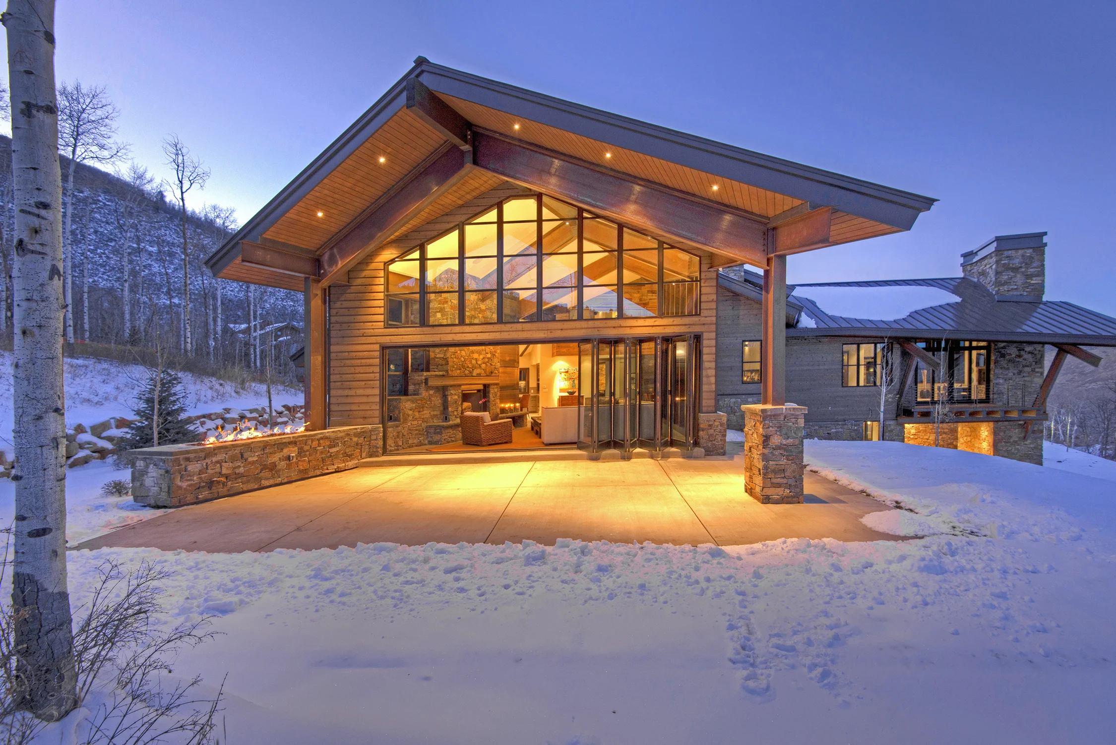 02-21CanyonCt02.jpg