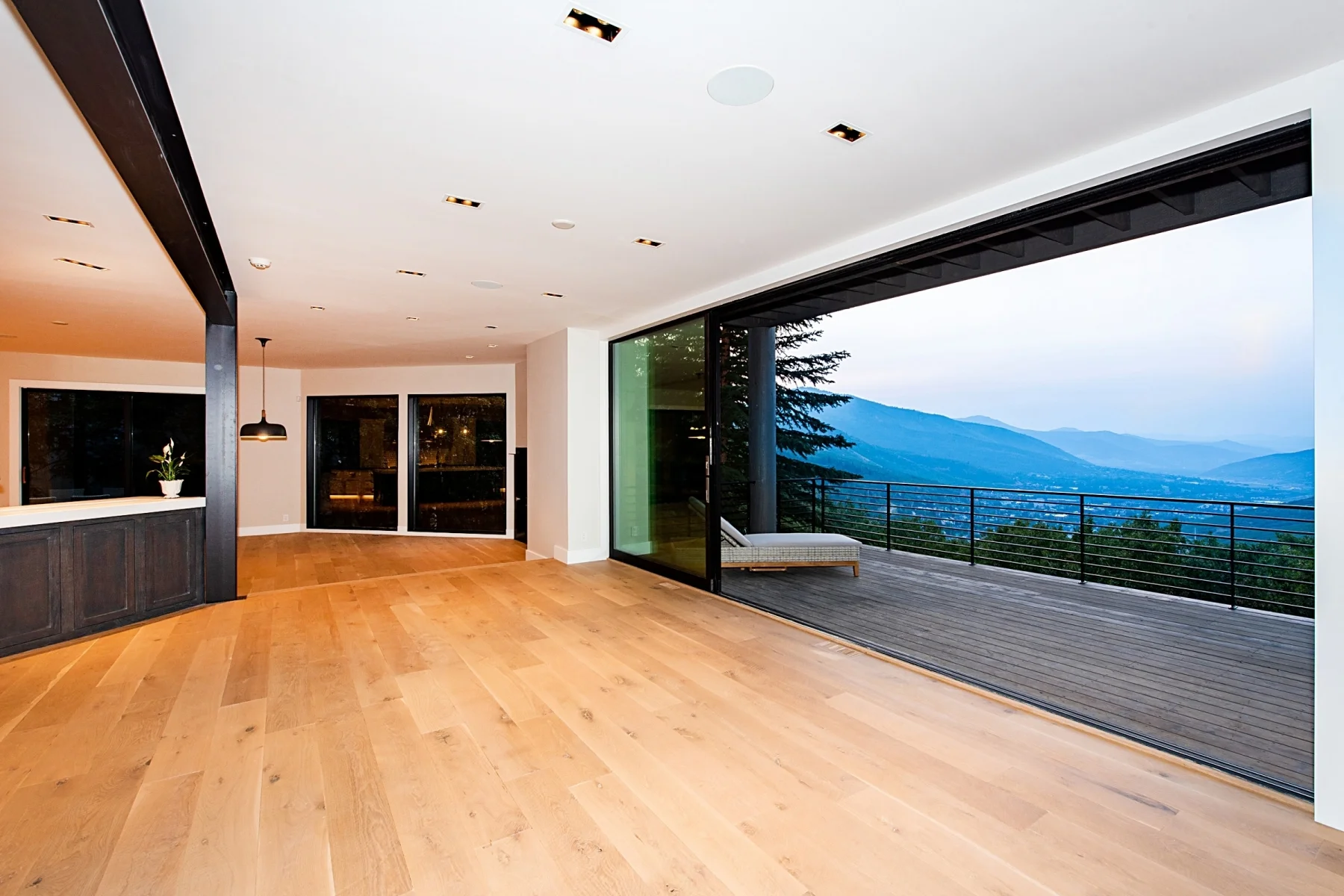 Great-Room_1800x1200_3111542.jpg
