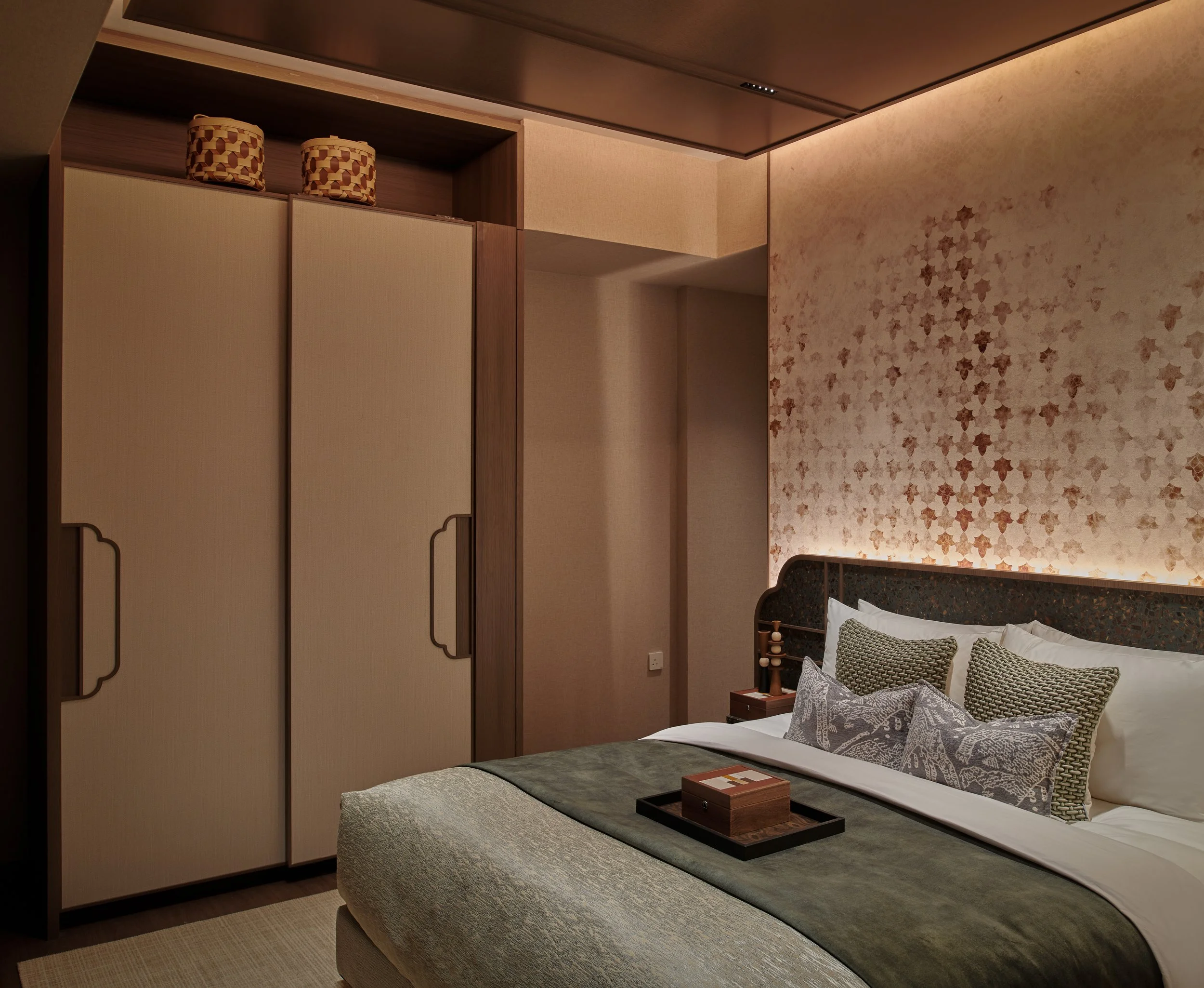 Hires 6000px Showflat 190.jpg