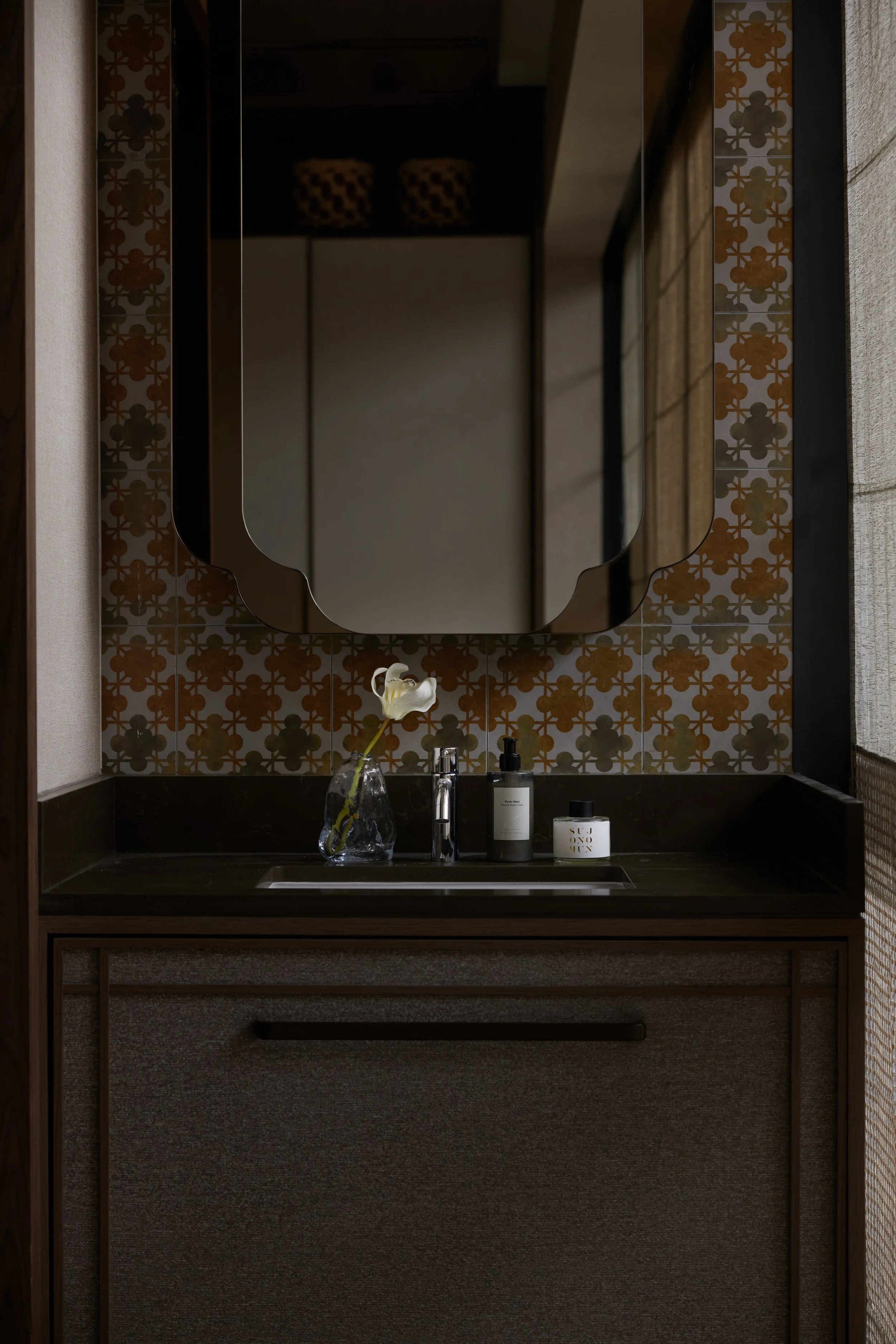 Hires Showflat Two 1182.jpg